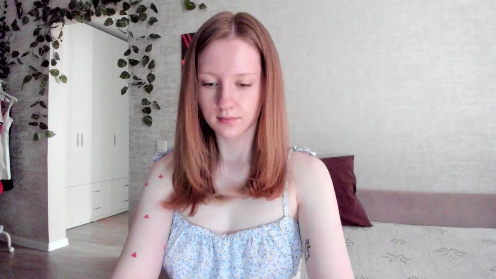 Gallery image thumbnail from girlyAlicey's myfreecams stream on, 04/27/2025, 04:23 image 10 of 20