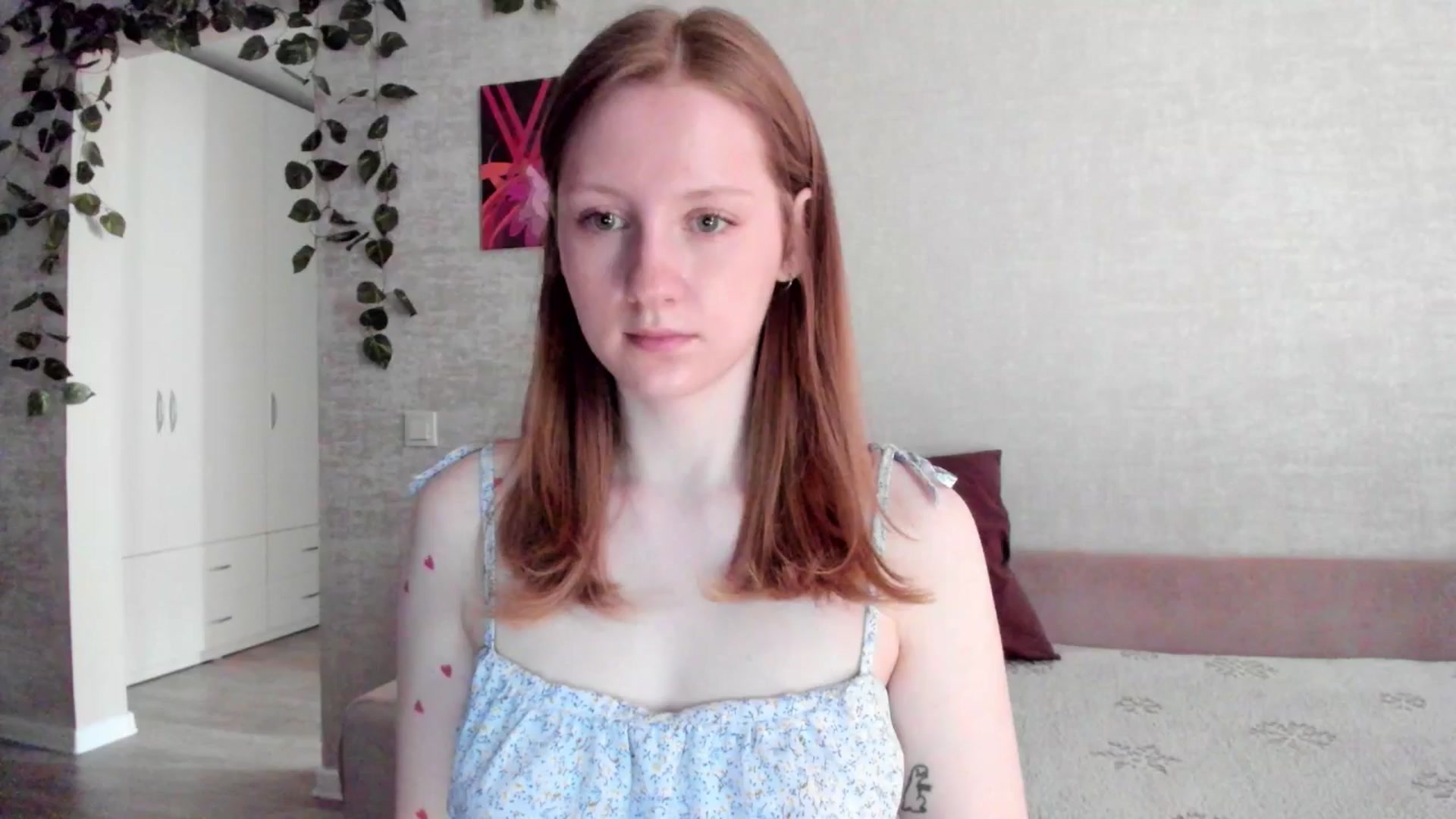 Gallery image thumbnail from girlyAlicey's myfreecams stream on, 04/27/2025, 04:23 image 19 of 20