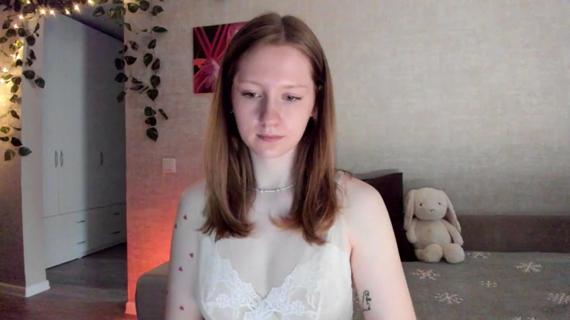Gallery image thumbnail from girlyAlicey's myfreecams stream on, 04/28/2025, 04:37 image 19 of 20