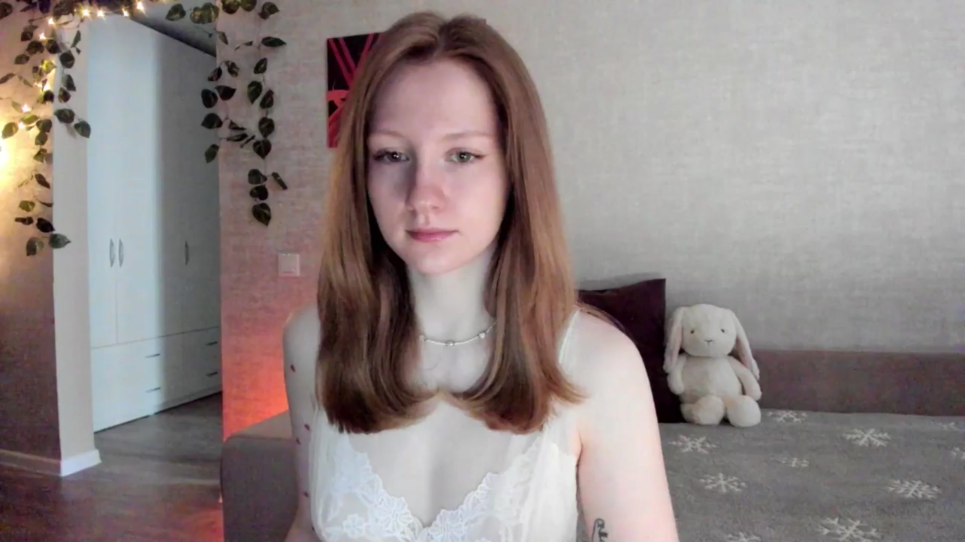 Gallery image thumbnail from girlyAlicey's myfreecams stream on, 04/28/2025, 04:37 image 1 of 20