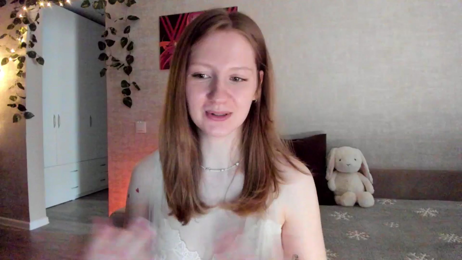Gallery image thumbnail from girlyAlicey's myfreecams stream on, 04/28/2025, 04:37 image 11 of 20