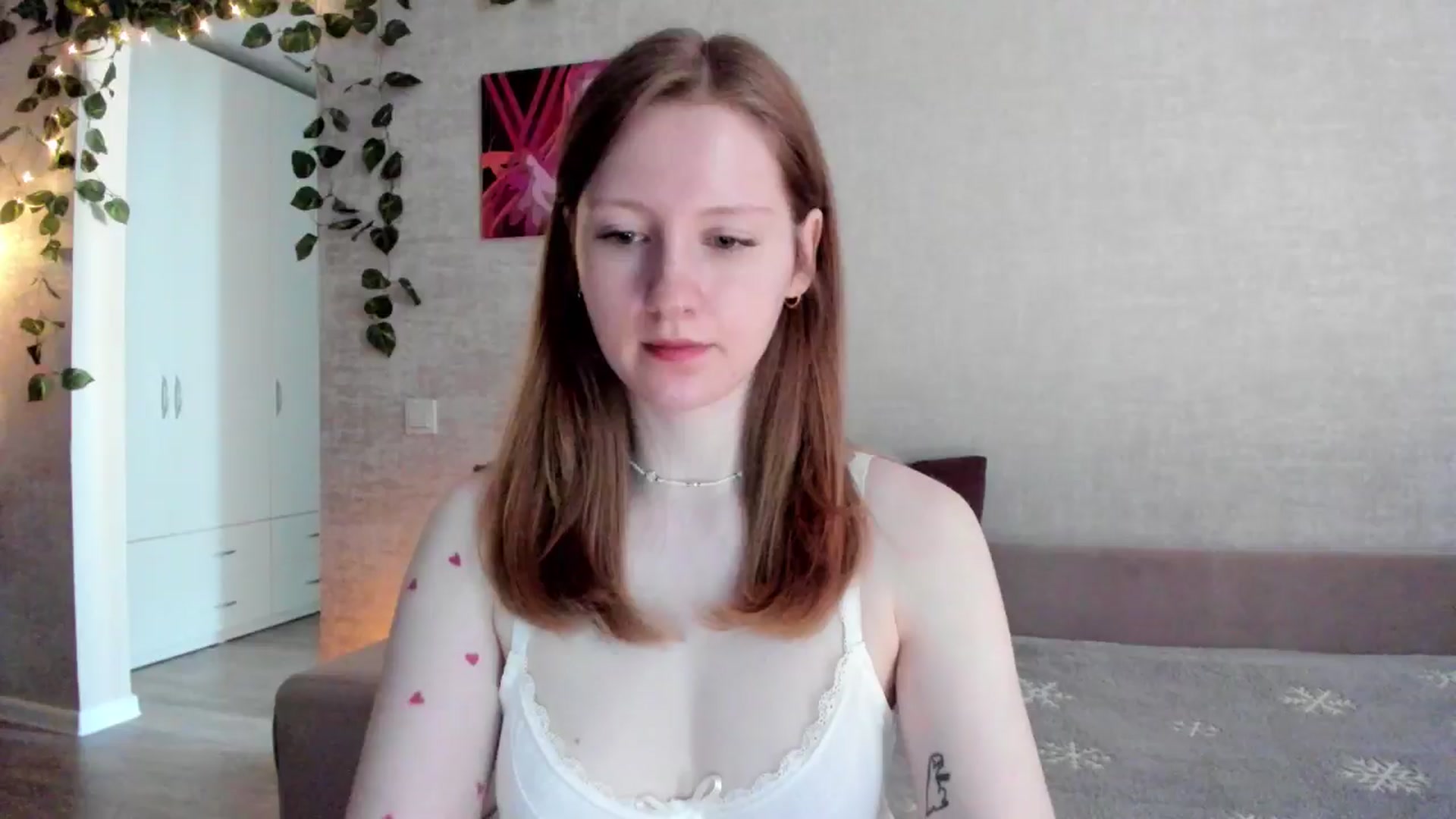 Gallery image thumbnail from girlyAlicey's myfreecams stream on, 05/12/2025, 04:12 image 15 of 20
