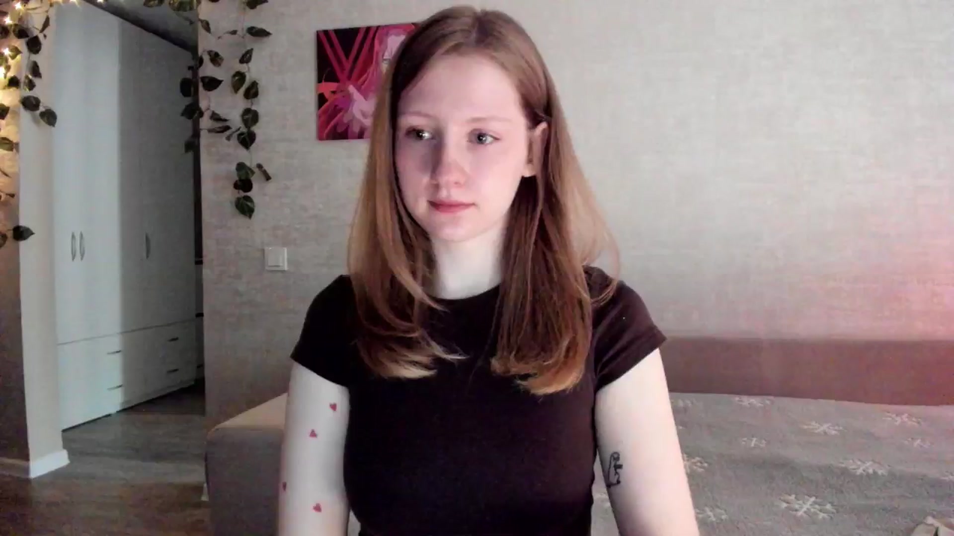 Gallery image thumbnail from girlyAlicey's myfreecams stream on, 05/13/2025, 04:41 image 8 of 20