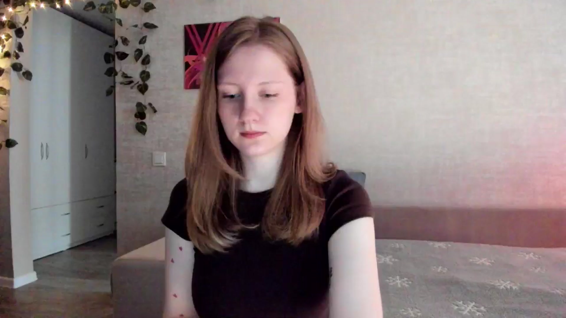 Gallery image thumbnail from girlyAlicey's myfreecams stream on, 05/13/2025, 04:41 image 2 of 20