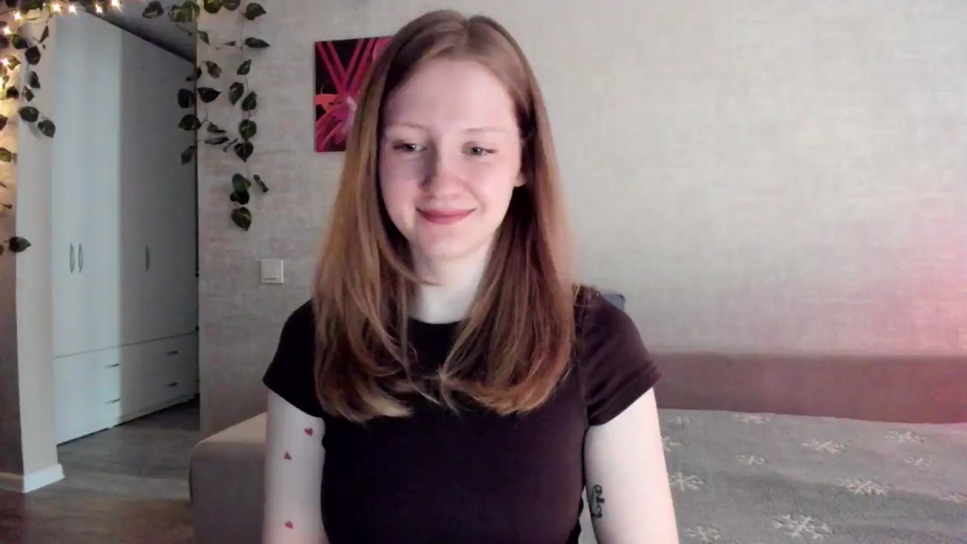 Gallery image thumbnail from girlyAlicey's myfreecams stream on, 05/13/2025, 04:41 image 5 of 20