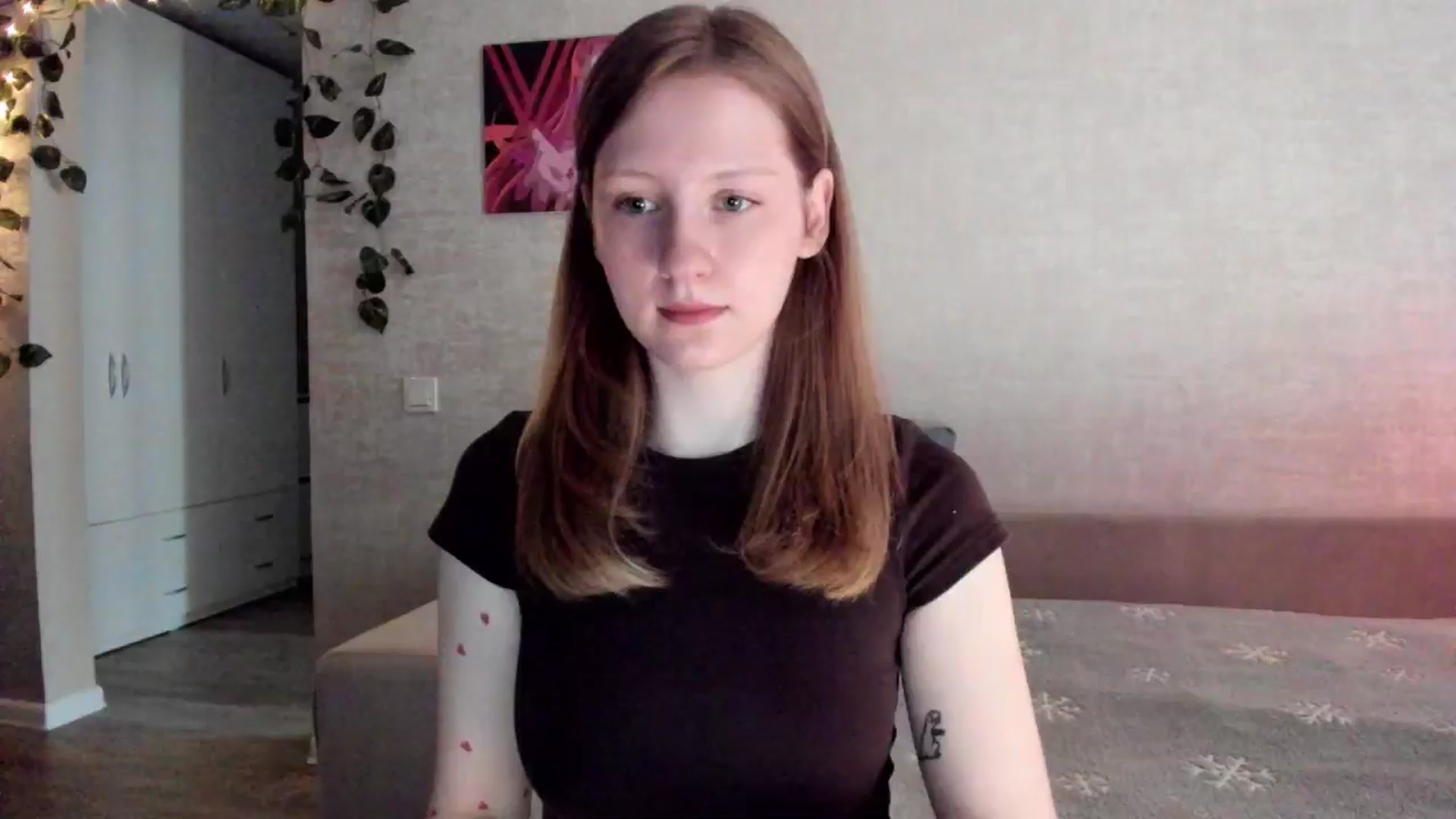 Gallery image thumbnail from girlyAlicey's myfreecams stream on, 05/13/2025, 04:41 image 12 of 20