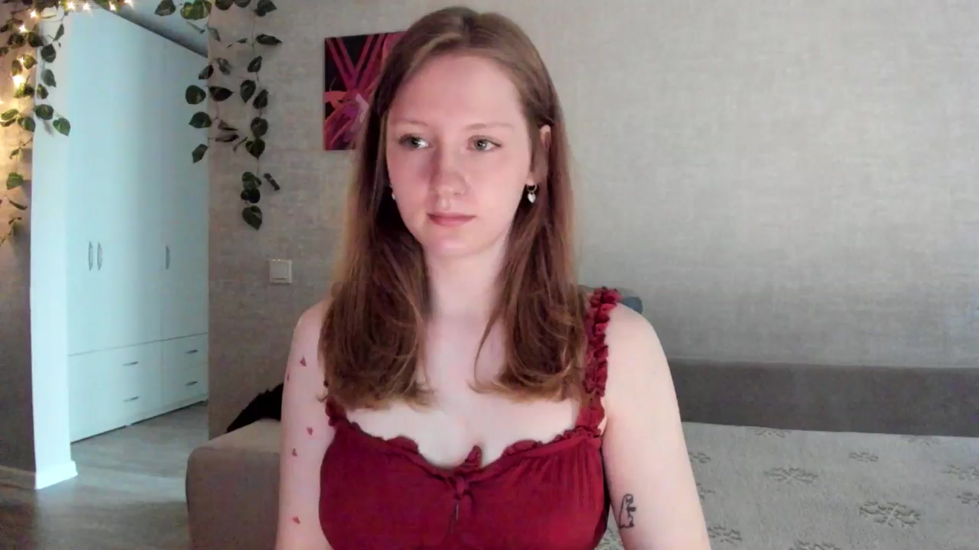Gallery image thumbnail from girlyAlicey's myfreecams stream on, 05/16/2025, 04:39 image 6 of 20