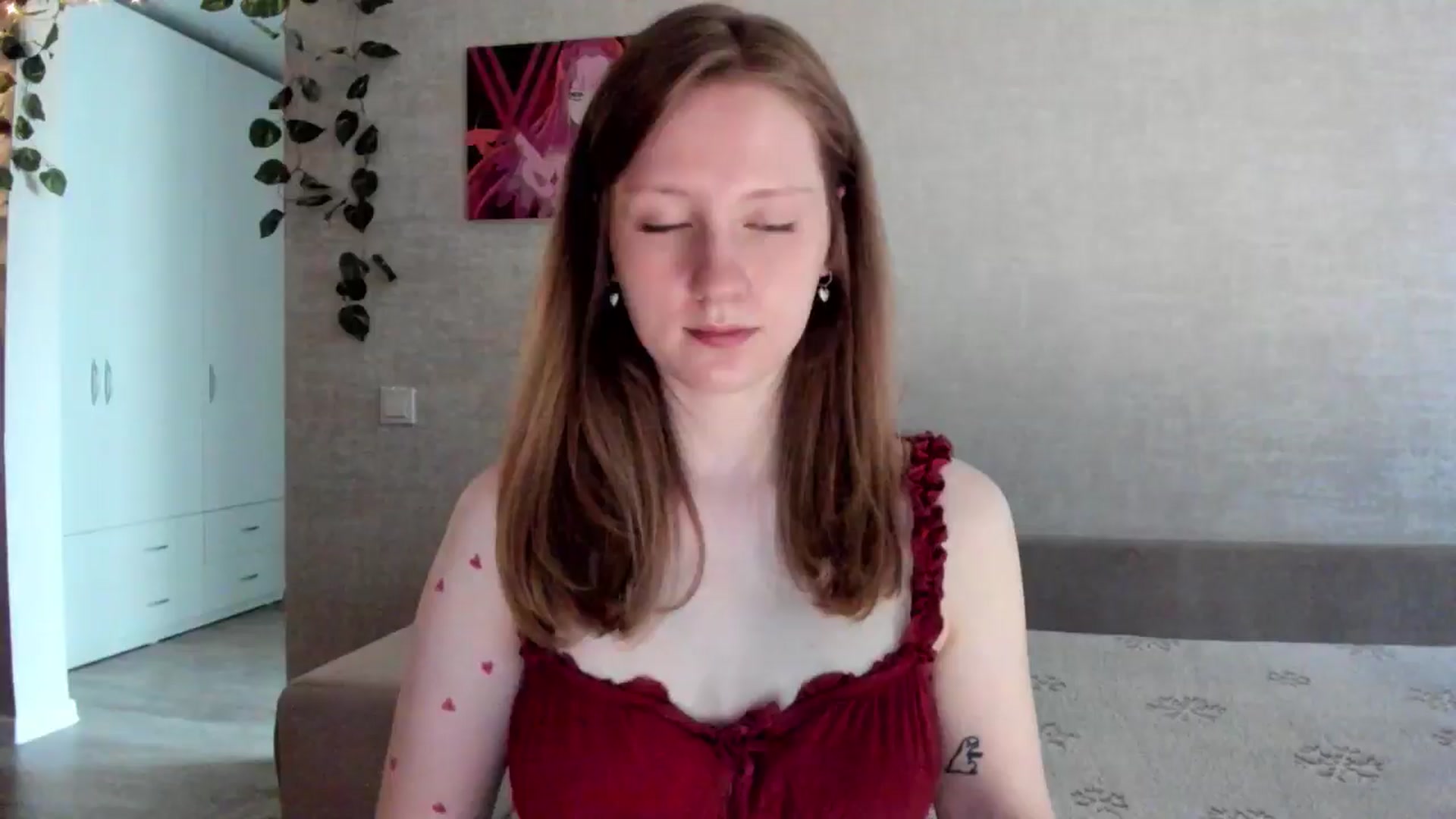 Gallery image thumbnail from girlyAlicey's myfreecams stream on, 05/16/2025, 04:39 image 13 of 20