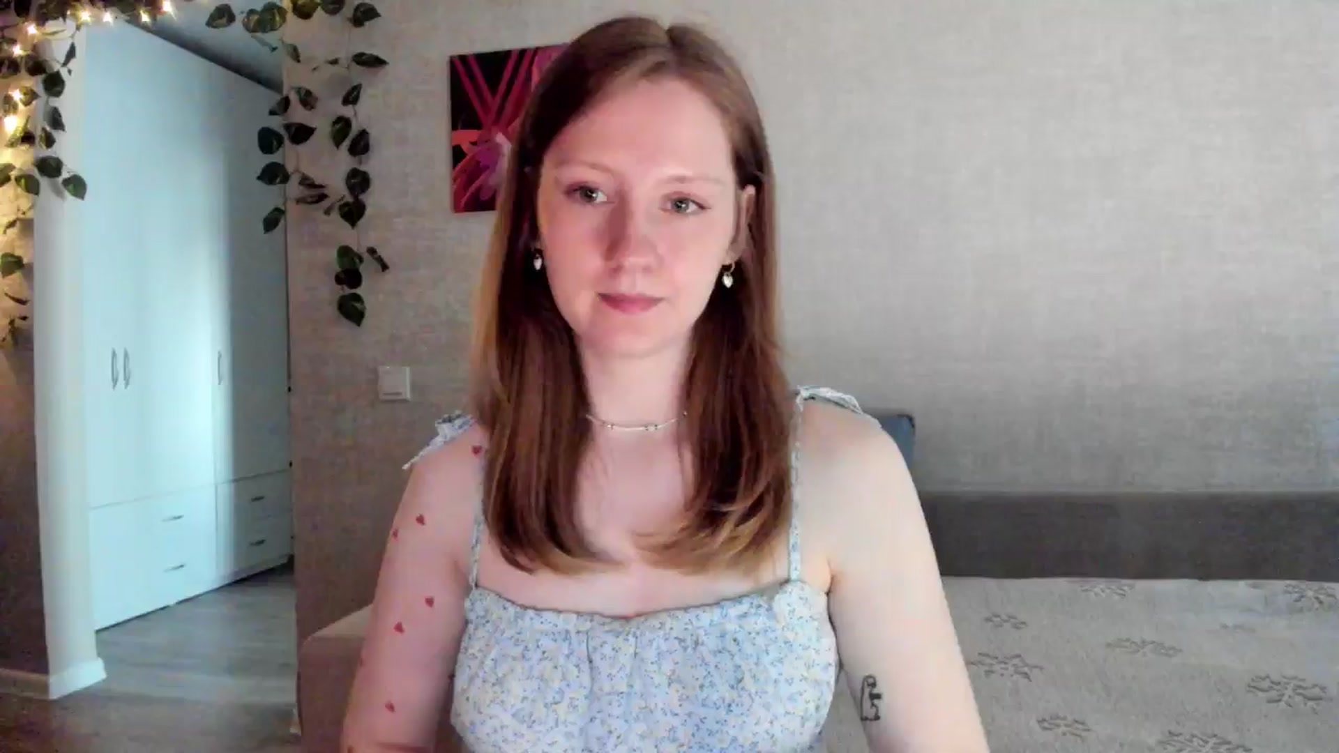 Gallery image thumbnail from girlyAlicey's myfreecams stream on, 05/18/2025, 04:18 image 2 of 20