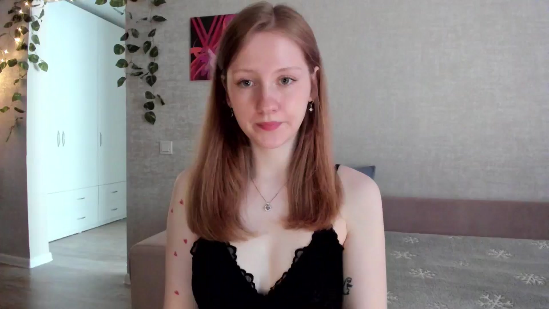 Gallery image thumbnail from girlyAlicey's myfreecams stream on, 05/20/2025, 04:20 image 8 of 20