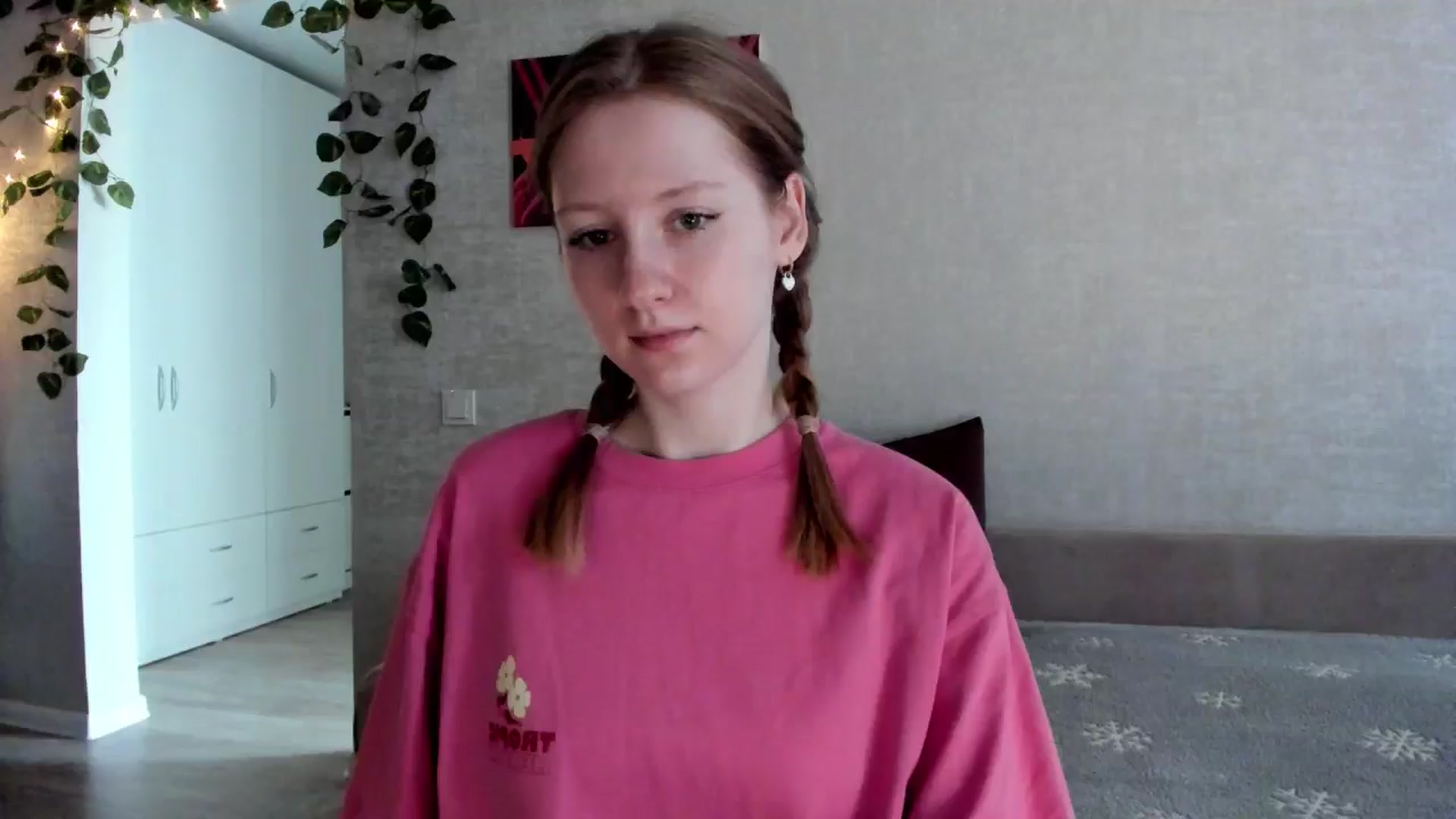 Gallery image thumbnail from girlyAlicey's myfreecams stream on, 05/24/2025, 03:49 image 13 of 20