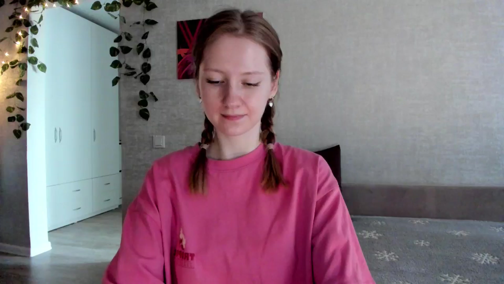 Gallery image thumbnail from girlyAlicey's myfreecams stream on, 05/24/2025, 03:49 image 10 of 20