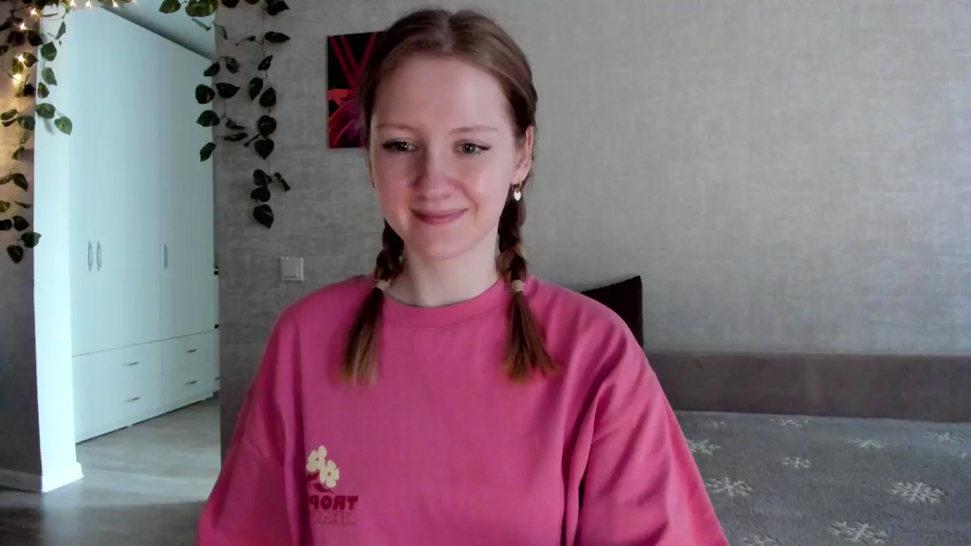 Gallery image thumbnail from girlyAlicey's myfreecams stream on, 05/24/2025, 03:49 image 8 of 20