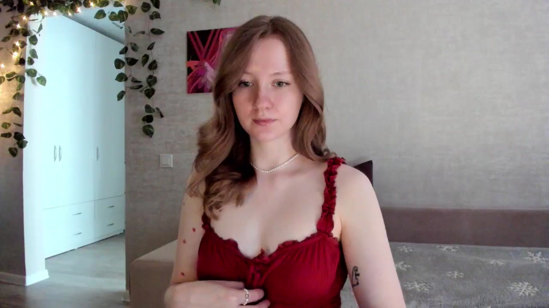 Gallery image thumbnail from girlyAlicey's myfreecams stream on, 05/25/2025, 05:04 image 20 of 20