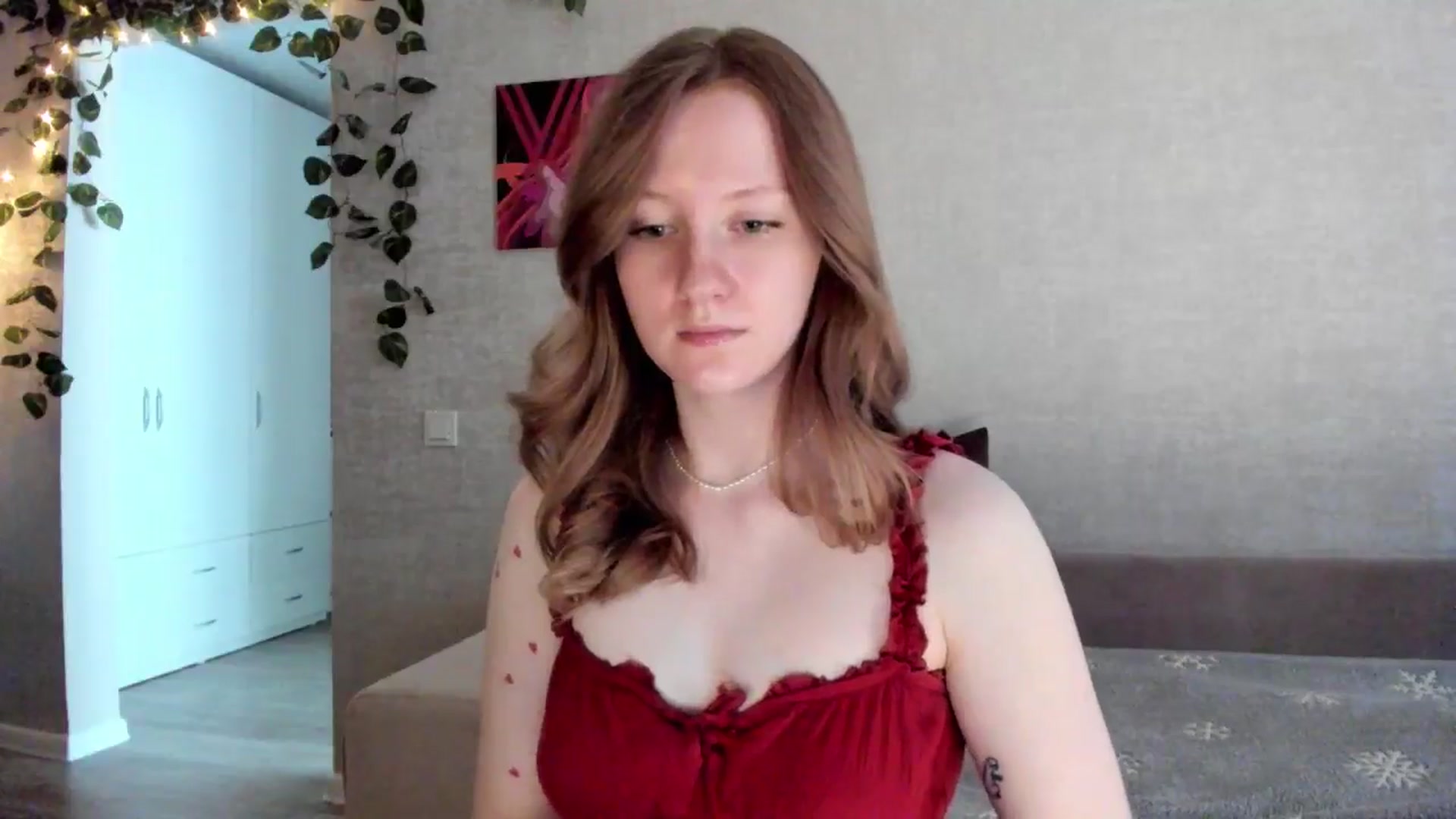 Gallery image thumbnail from girlyAlicey's myfreecams stream on, 05/25/2025, 05:04 image 13 of 20