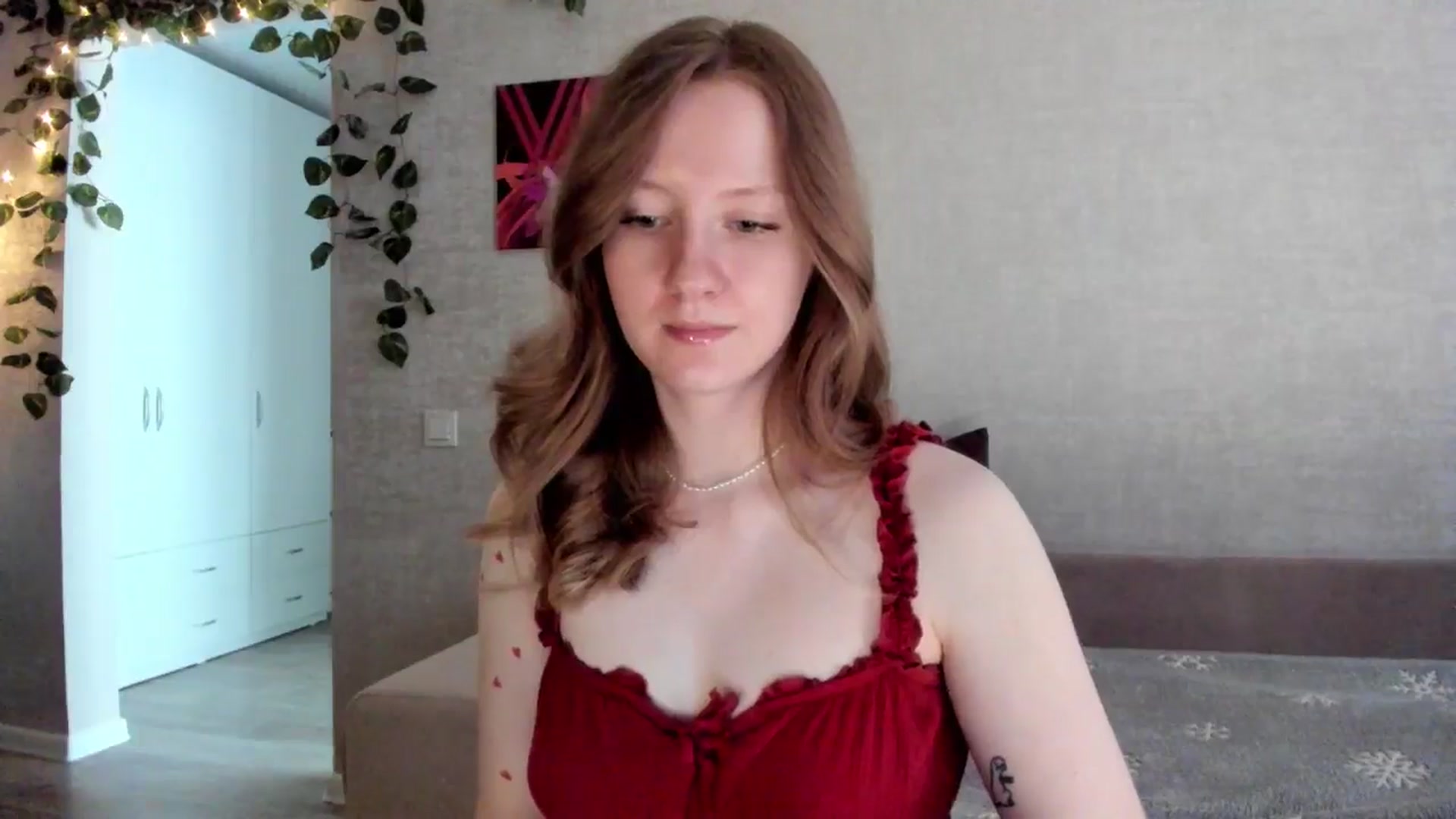 Gallery image thumbnail from girlyAlicey's myfreecams stream on, 05/25/2025, 05:04 image 3 of 20