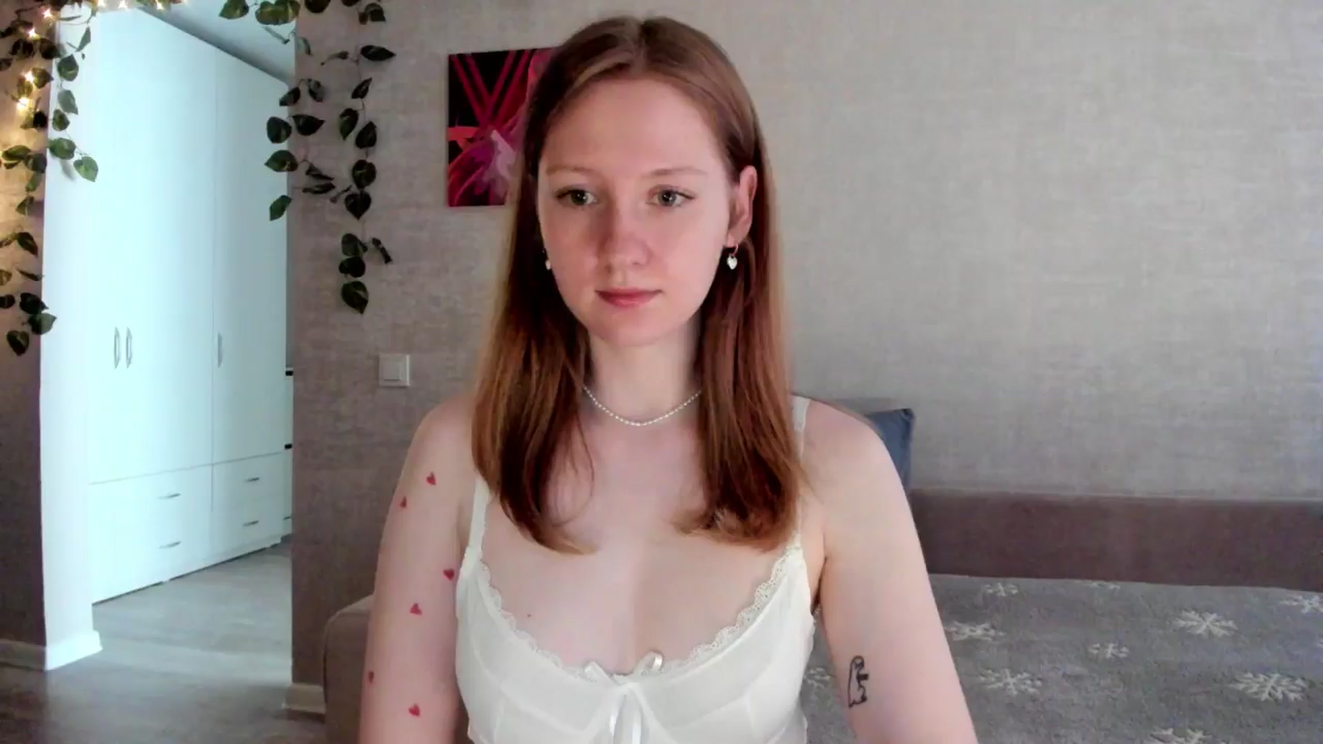 Gallery image thumbnail from girlyAlicey's myfreecams stream on, 05/30/2025, 05:32 image 5 of 20