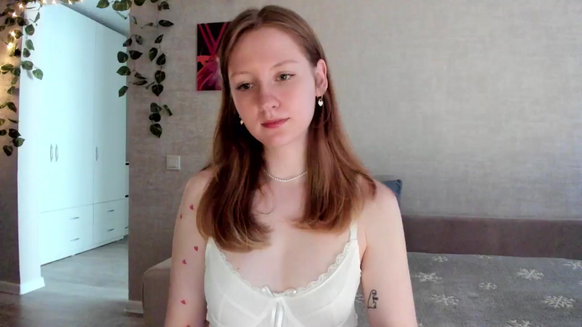 Gallery image thumbnail from girlyAlicey's myfreecams stream on, 05/30/2025, 05:32 image 15 of 20