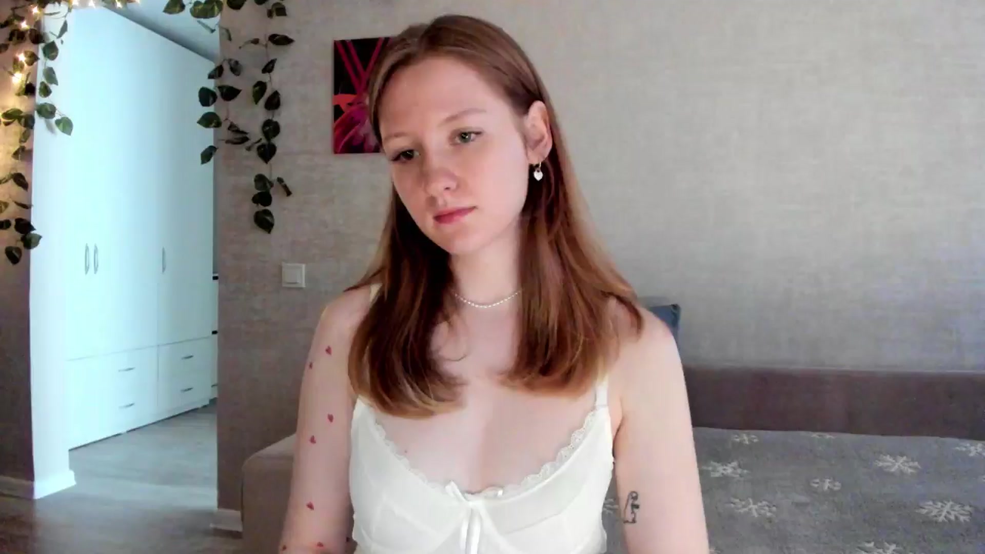 Gallery image thumbnail from girlyAlicey's myfreecams stream on, 05/30/2025, 05:32 image 17 of 20