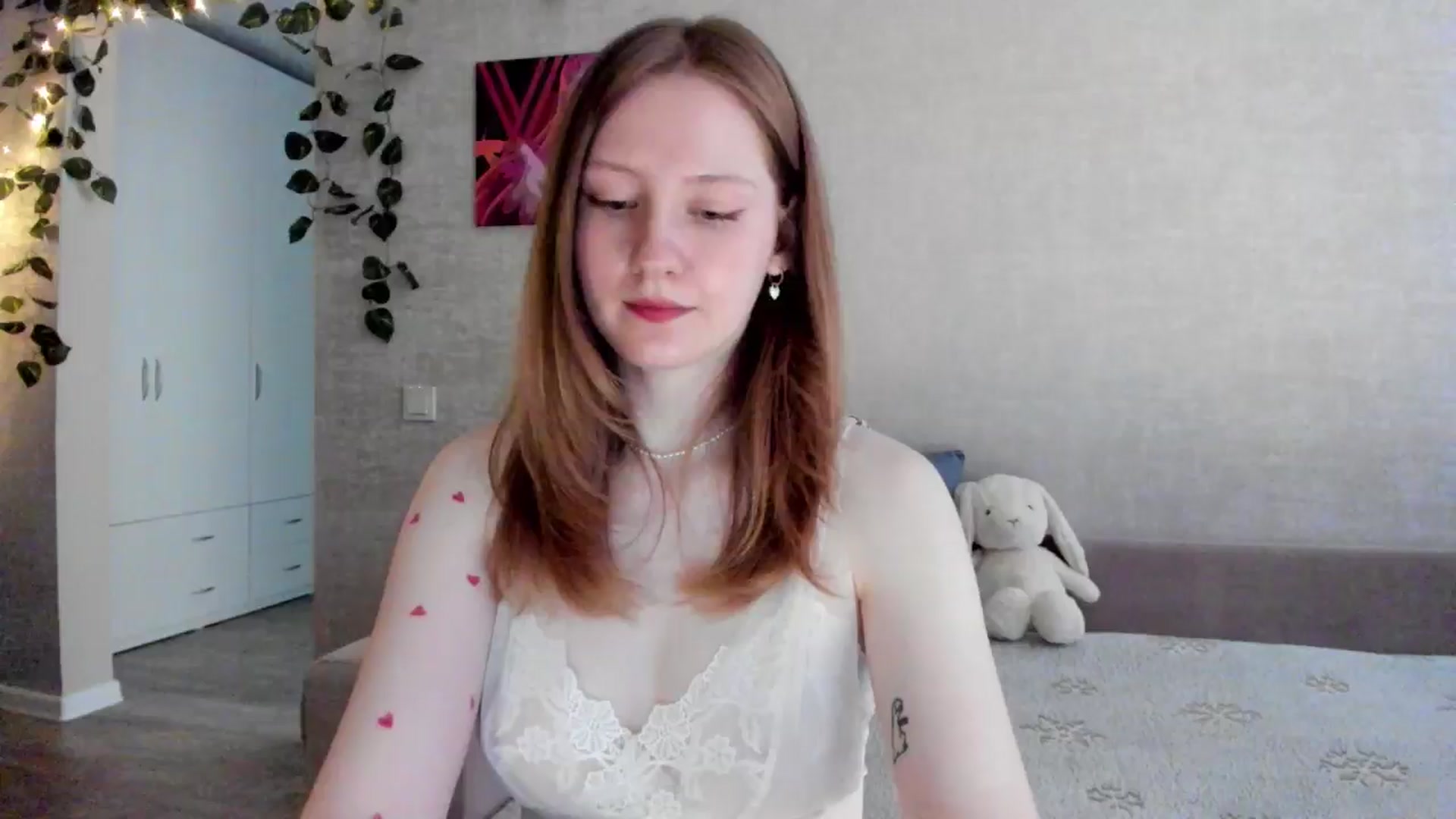 Gallery image thumbnail from girlyAlicey's myfreecams stream on, 06/01/2025, 04:14 image 18 of 20