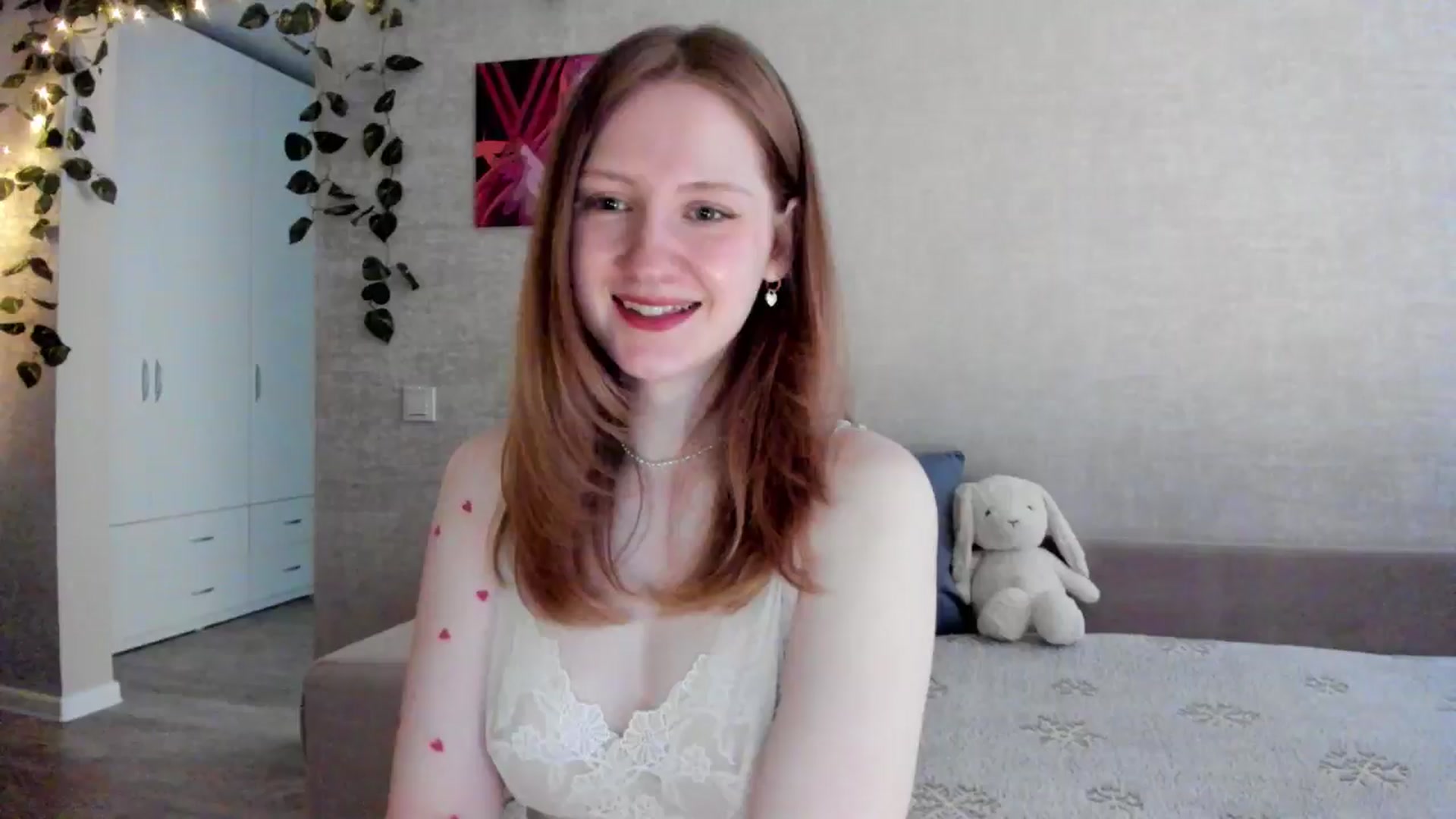 Gallery image thumbnail from girlyAlicey's myfreecams stream on, 06/01/2025, 04:14 image 15 of 20