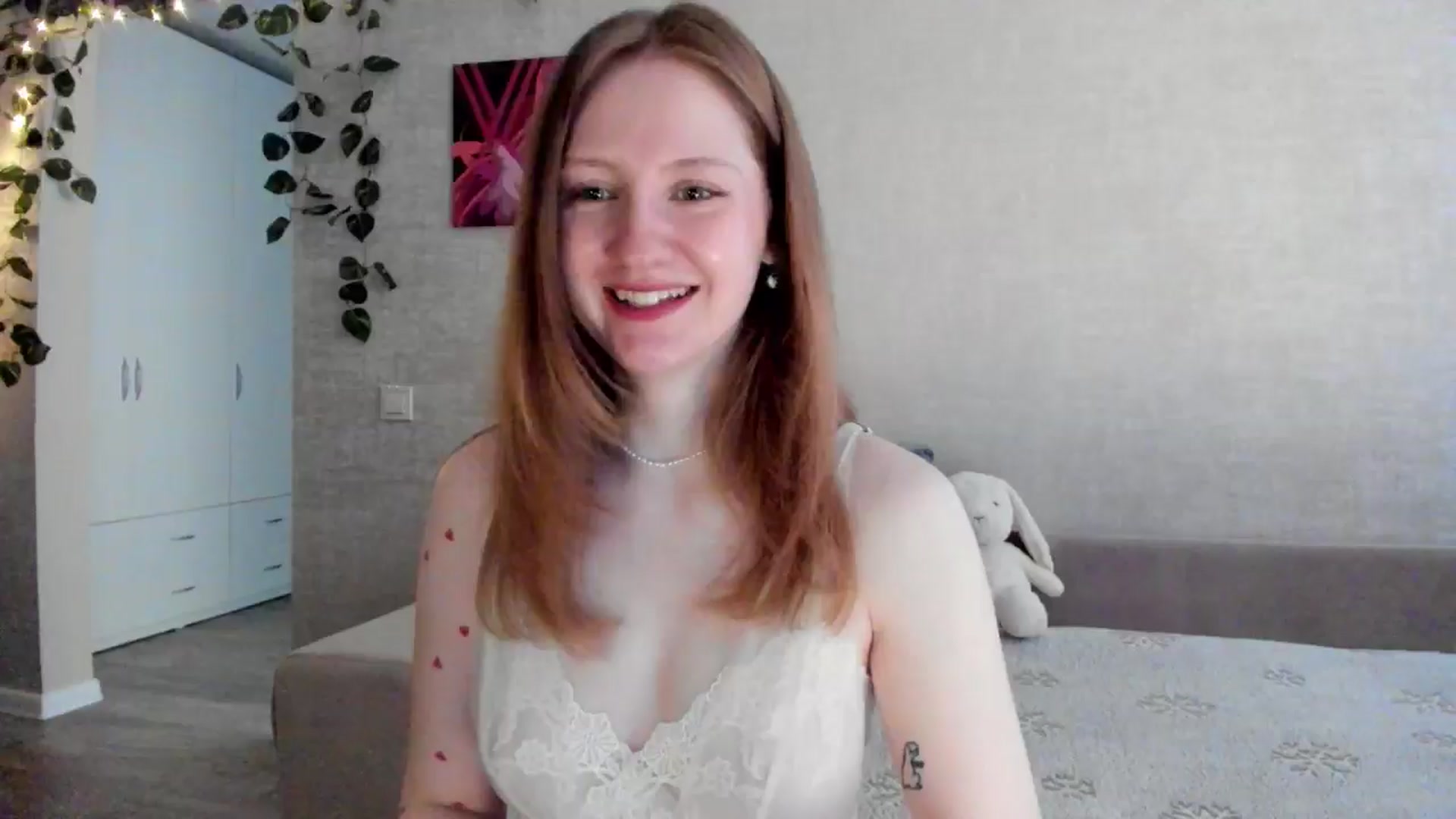 Gallery image thumbnail from girlyAlicey's myfreecams stream on, 06/01/2025, 04:14 image 7 of 20