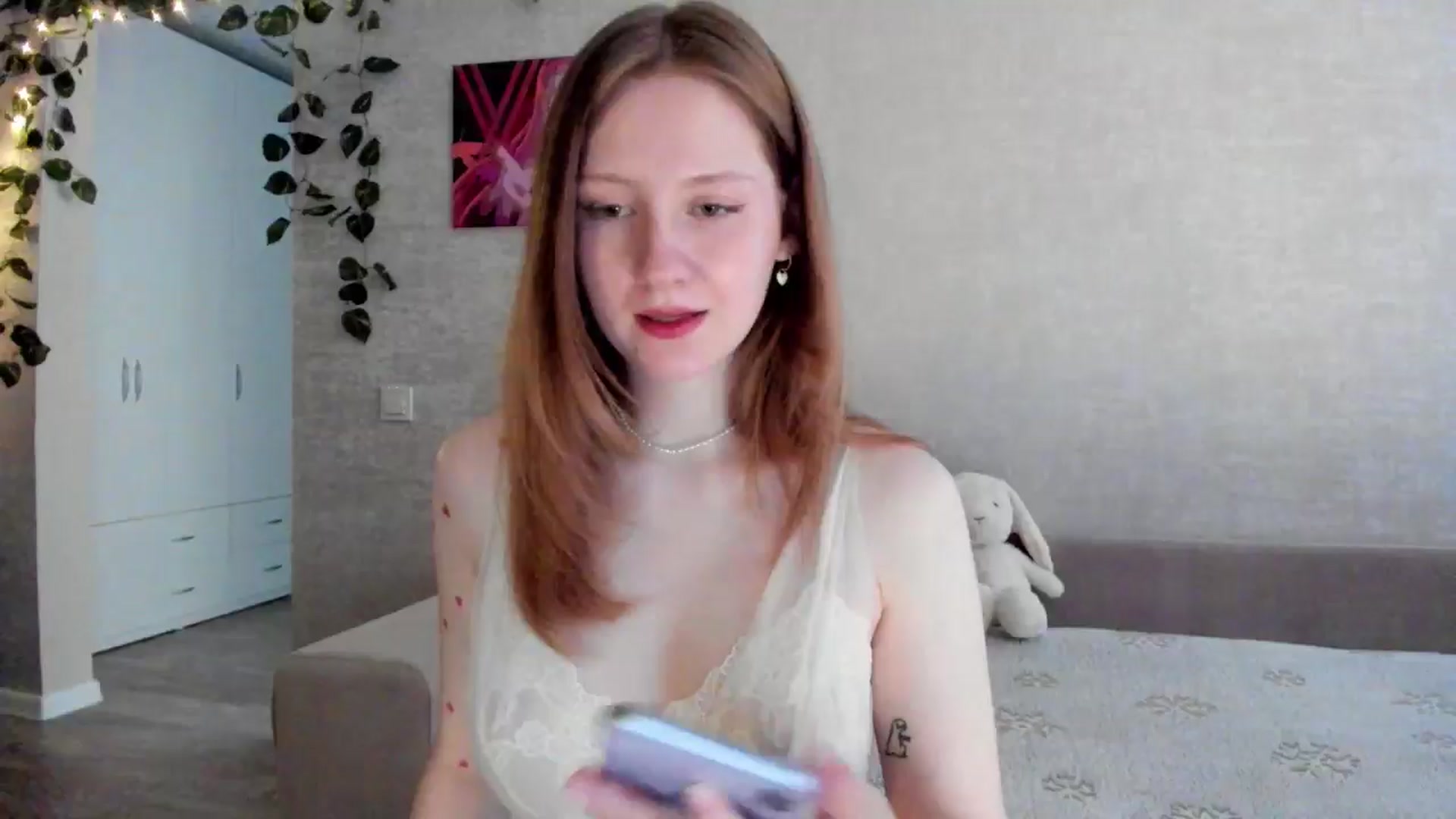 Gallery image thumbnail from girlyAlicey's myfreecams stream on, 06/01/2025, 04:14 image 3 of 20