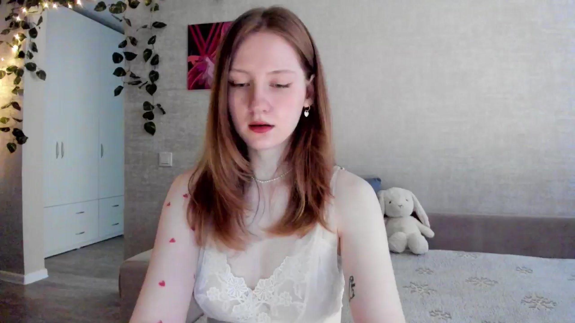 Gallery image thumbnail from girlyAlicey's myfreecams stream on, 06/01/2025, 04:14 image 16 of 20