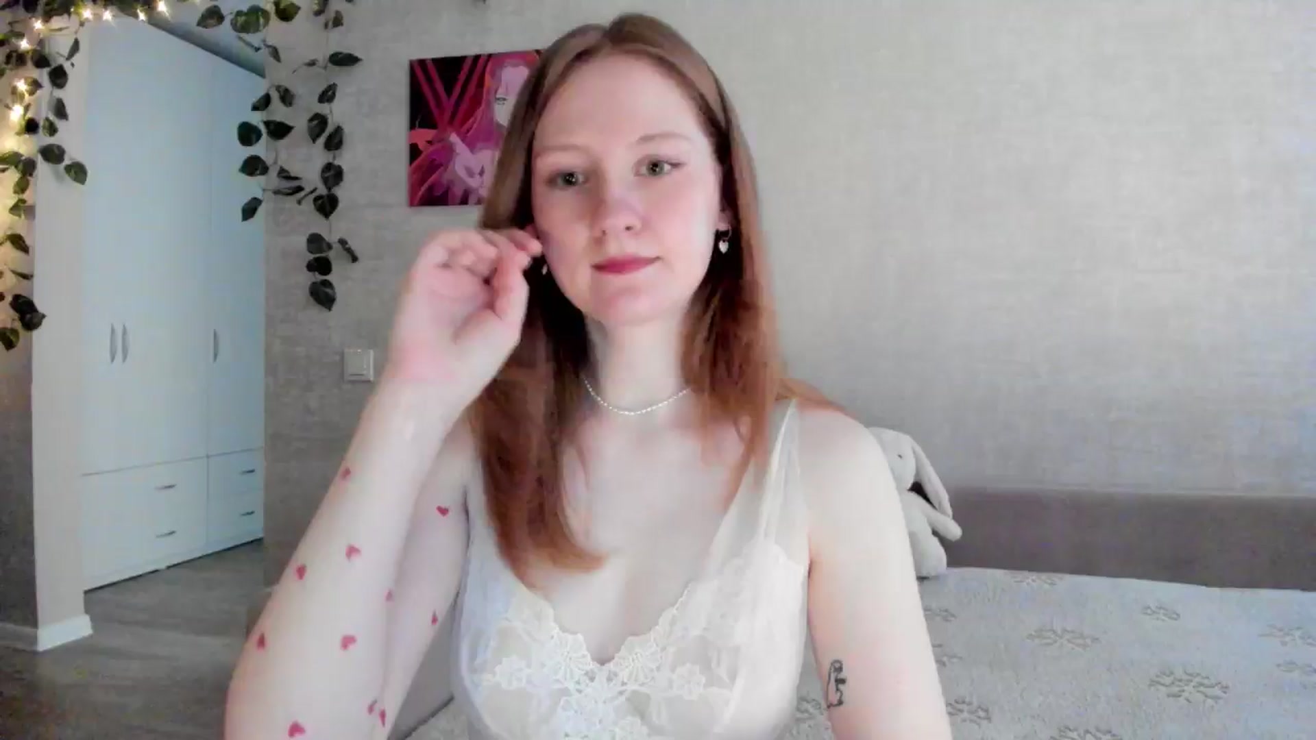 Gallery image thumbnail from girlyAlicey's myfreecams stream on, 06/01/2025, 04:14 image 2 of 20