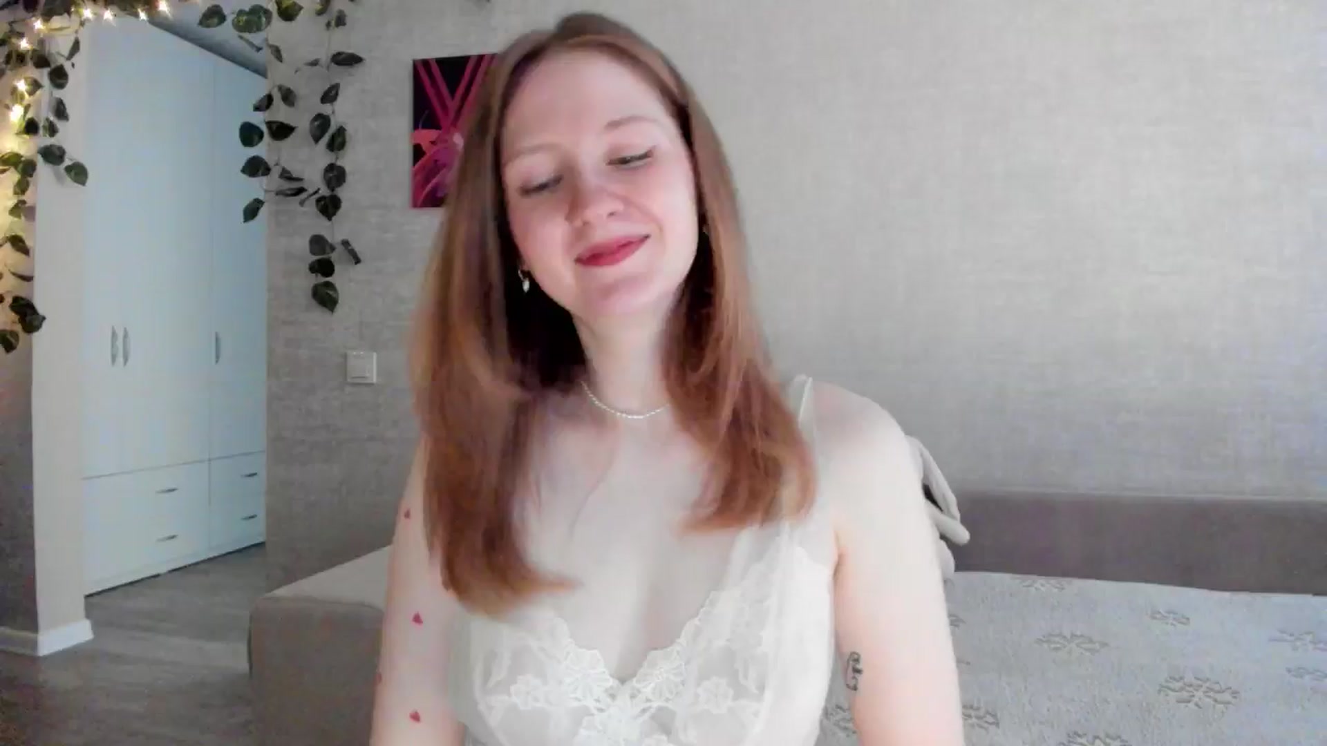 Gallery image thumbnail from girlyAlicey's myfreecams stream on, 06/01/2025, 04:14 image 6 of 20