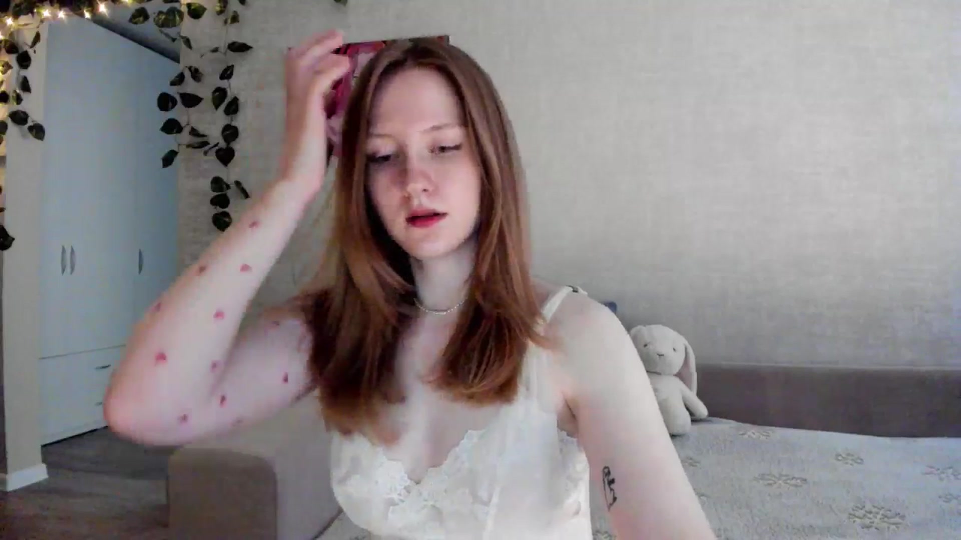 Gallery image thumbnail from girlyAlicey's myfreecams stream on, 06/01/2025, 06:06 image 14 of 20