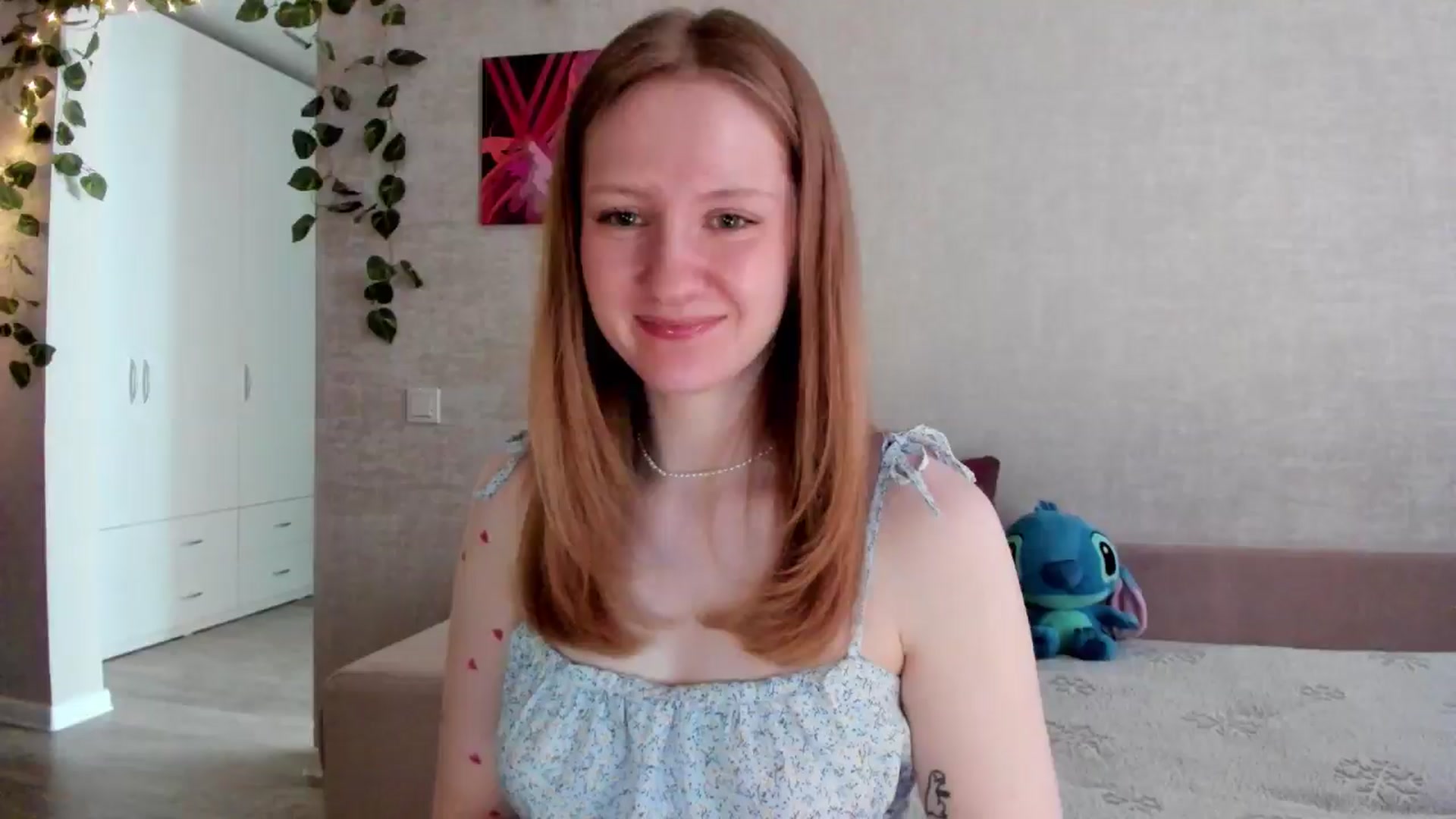 Gallery image thumbnail from girlyAlicey's myfreecams stream on, 06/09/2025, 04:00 image 3 of 20