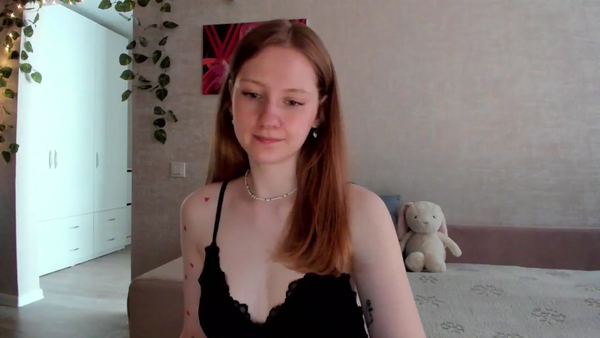 Gallery image thumbnail from girlyAlicey's myfreecams stream on, 06/12/2025, 03:43 image 11 of 20