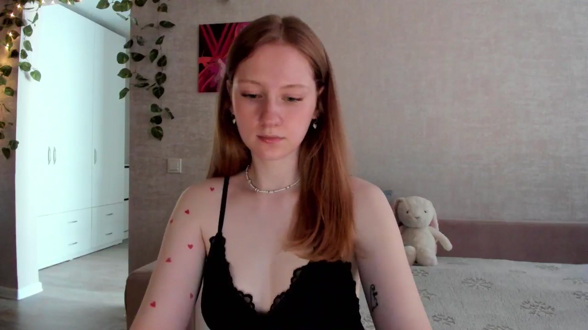 Gallery image thumbnail from girlyAlicey's myfreecams stream on, 06/12/2025, 03:43 image 10 of 20