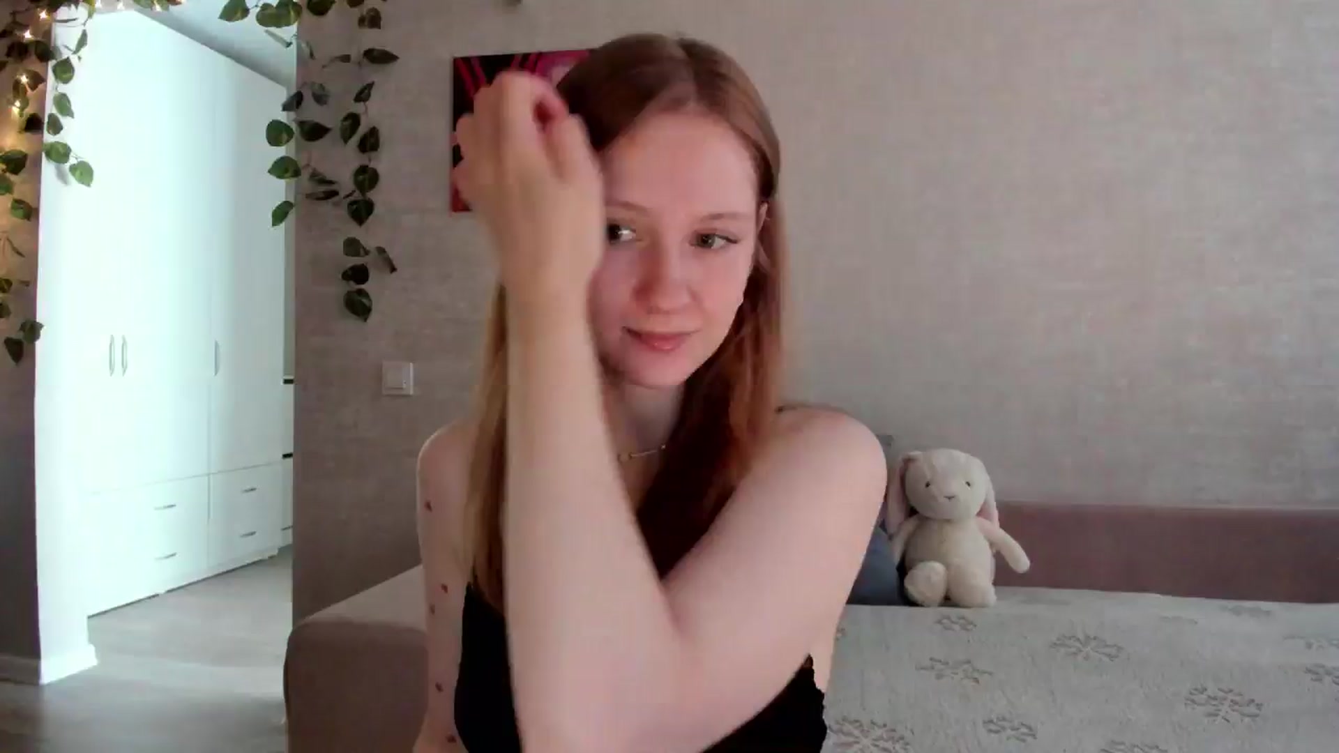 Gallery image thumbnail from girlyAlicey's myfreecams stream on, 06/12/2025, 03:43 image 1 of 20