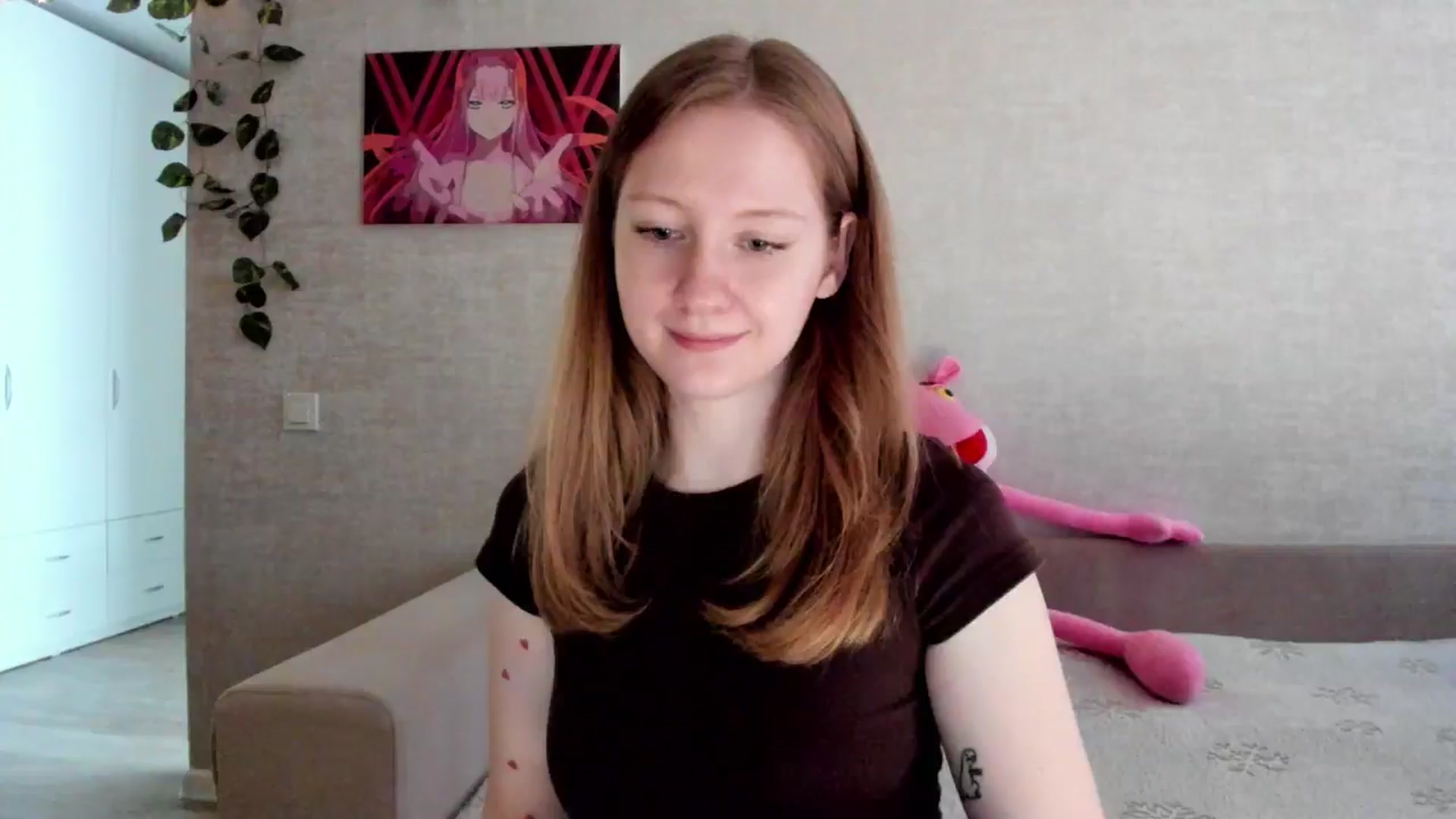 Gallery image thumbnail from girlyAlicey's myfreecams stream on, 06/16/2025, 03:41 image 18 of 20