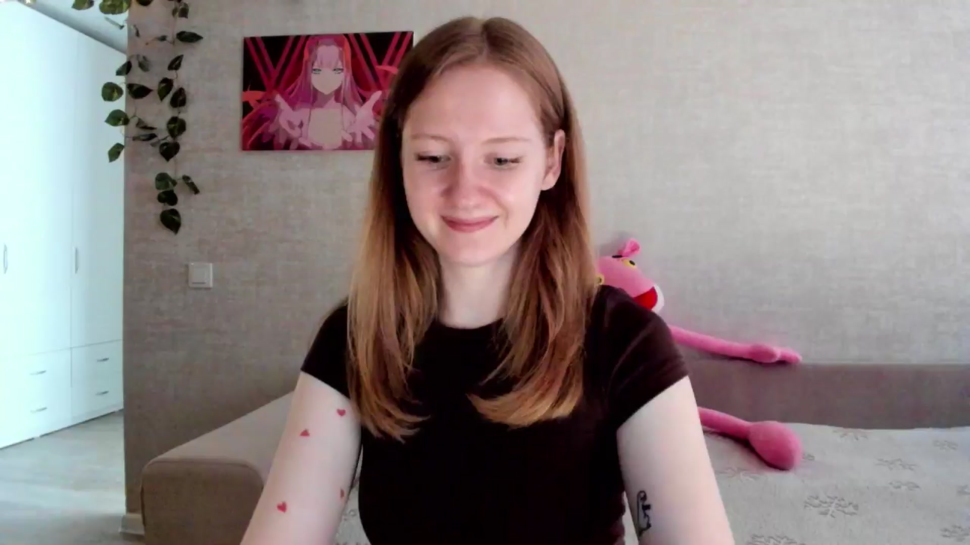 Gallery image thumbnail from girlyAlicey's myfreecams stream on, 06/16/2025, 03:41 image 17 of 20