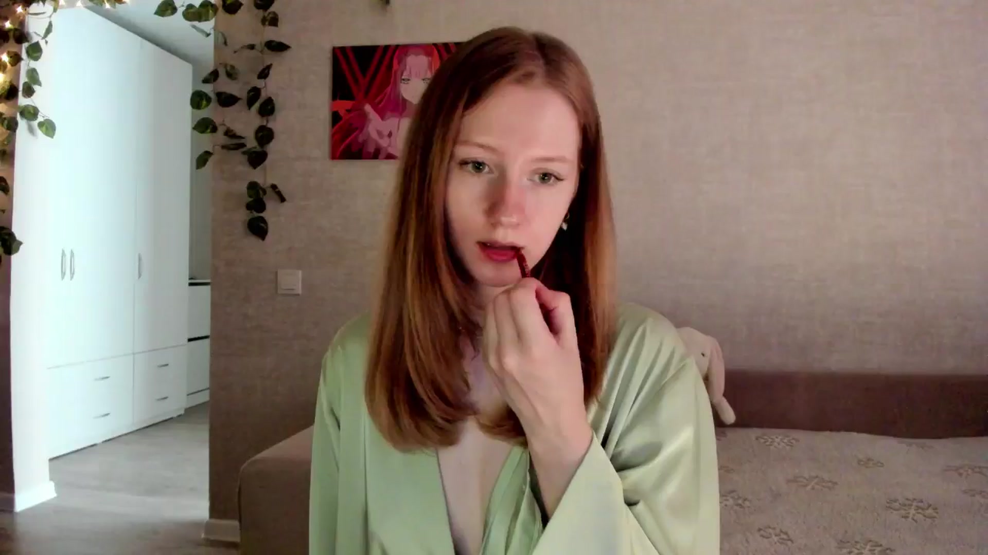 Gallery image thumbnail from girlyAlicey's myfreecams stream on, 06/20/2025, 04:06 image 17 of 20