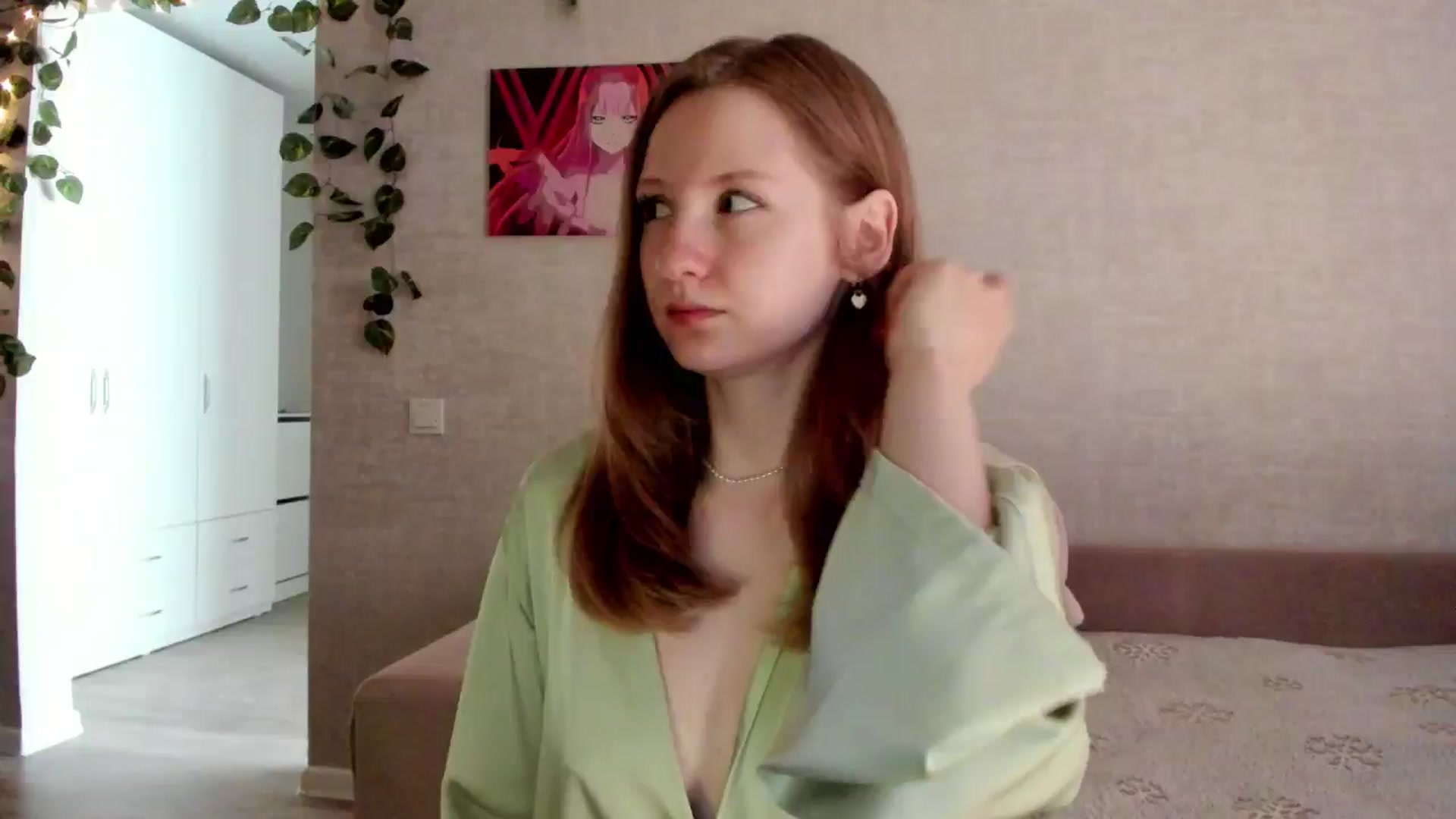 Gallery image thumbnail from girlyAlicey's myfreecams stream on, 06/20/2025, 04:06 image 14 of 20