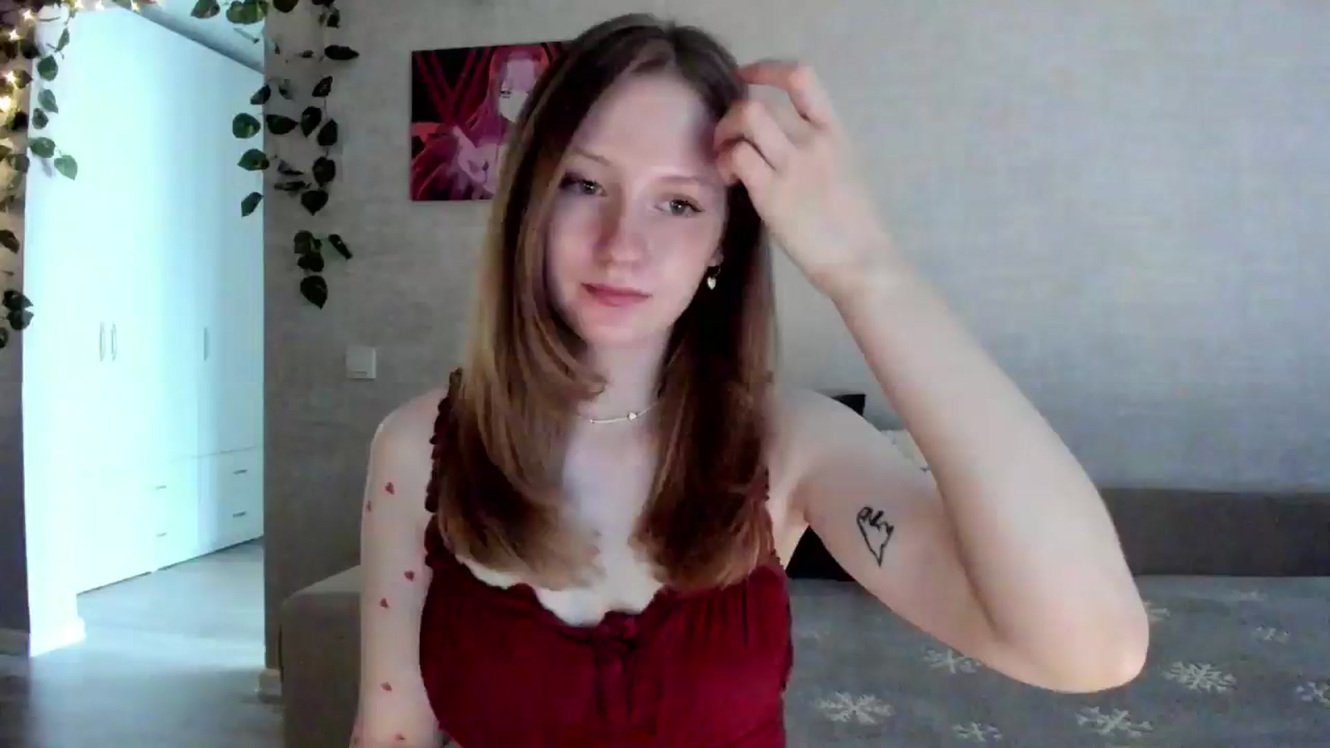 Gallery image thumbnail from girlyAlicey's myfreecams stream on, 06/21/2025, 04:57 image 4 of 20