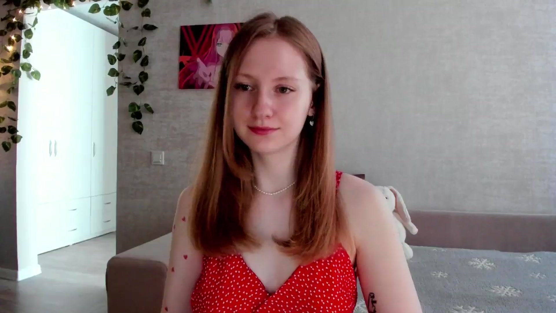 Gallery image thumbnail from girlyAlicey's myfreecams stream on, 06/22/2025, 03:54 image 7 of 20