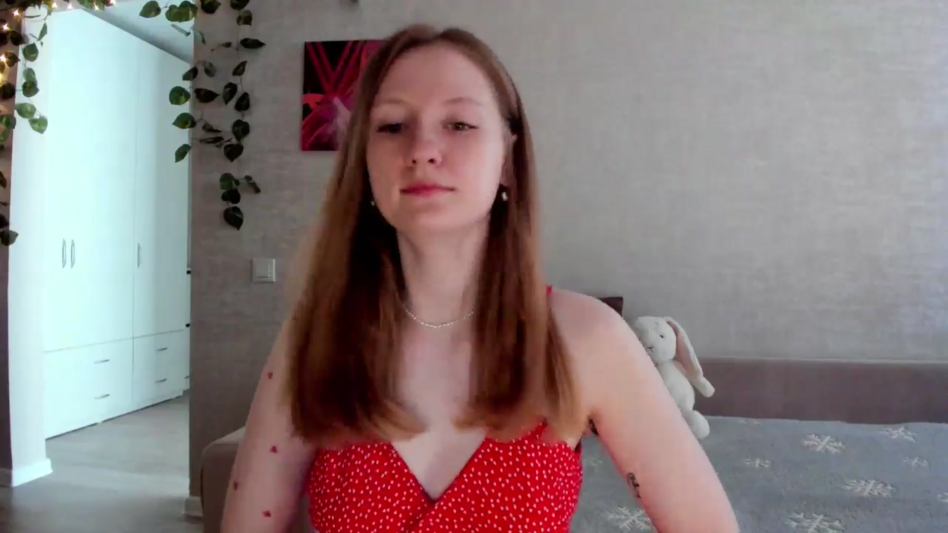 Gallery image thumbnail from girlyAlicey's myfreecams stream on, 06/22/2025, 03:54 image 18 of 20