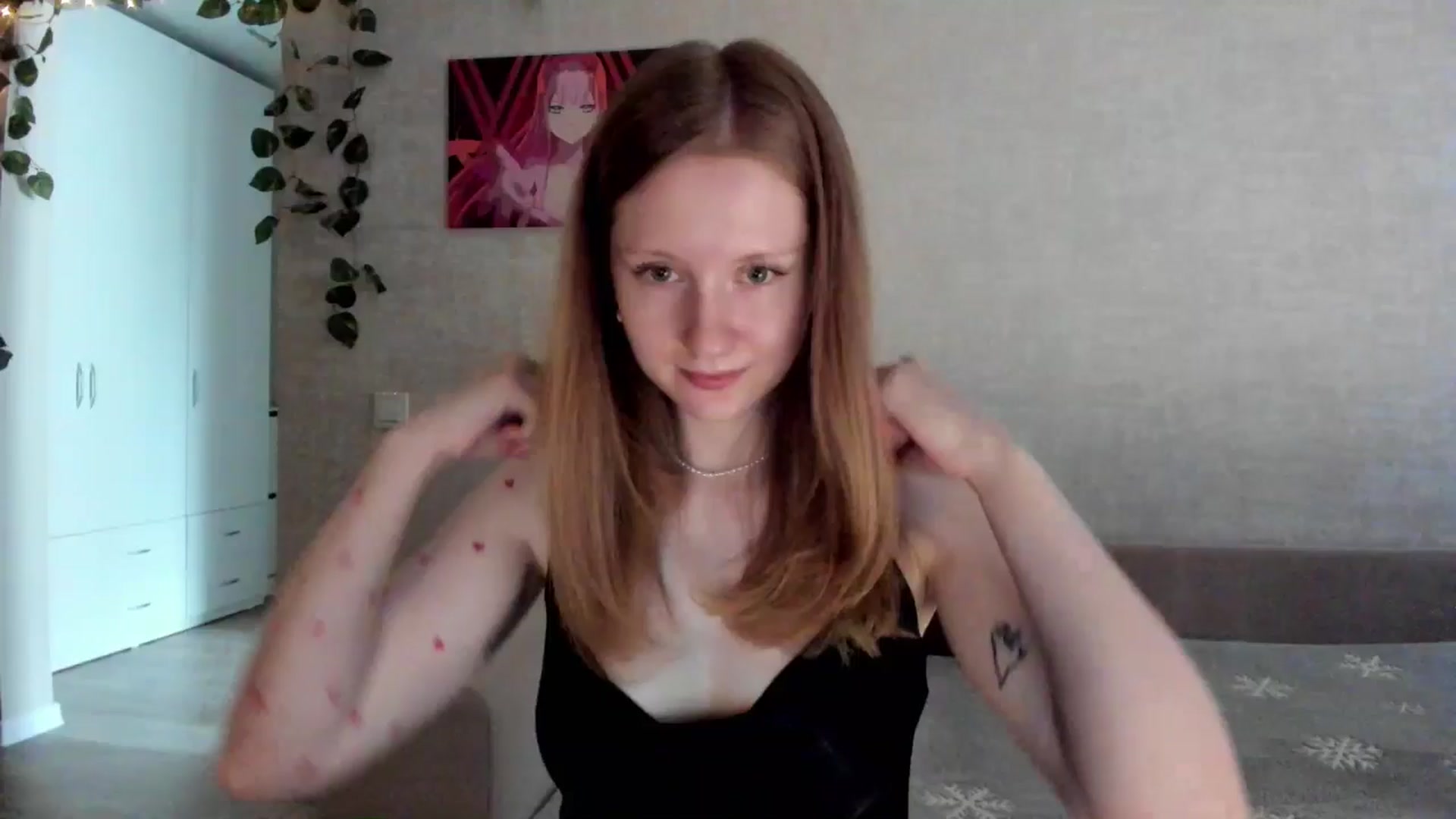 Gallery image thumbnail from girlyAlicey's myfreecams stream on, 06/24/2025, 03:12 image 14 of 20