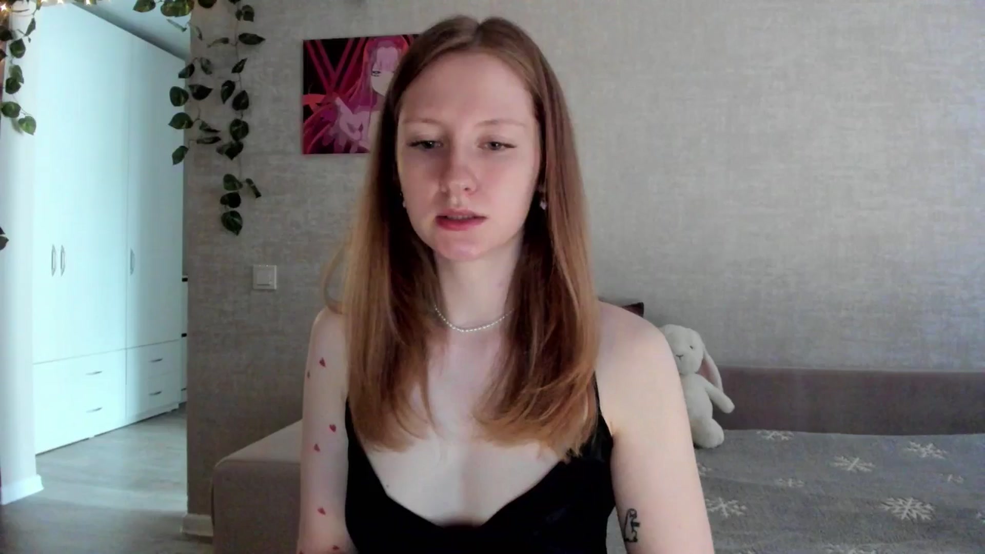 Gallery image thumbnail from girlyAlicey's myfreecams stream on, 06/24/2025, 03:12 image 15 of 20