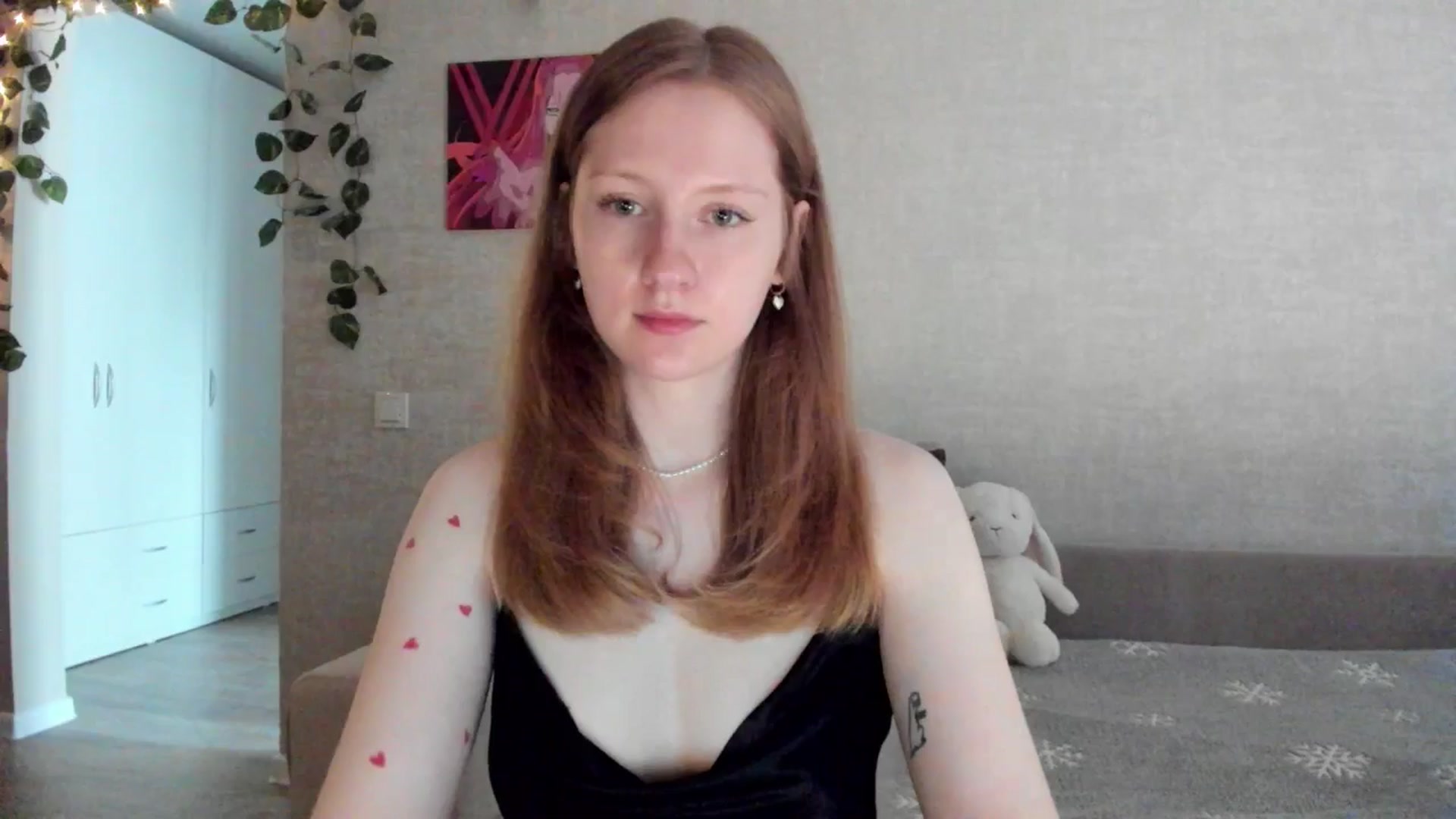 Gallery image thumbnail from girlyAlicey's myfreecams stream on, 06/24/2025, 03:12 image 7 of 20