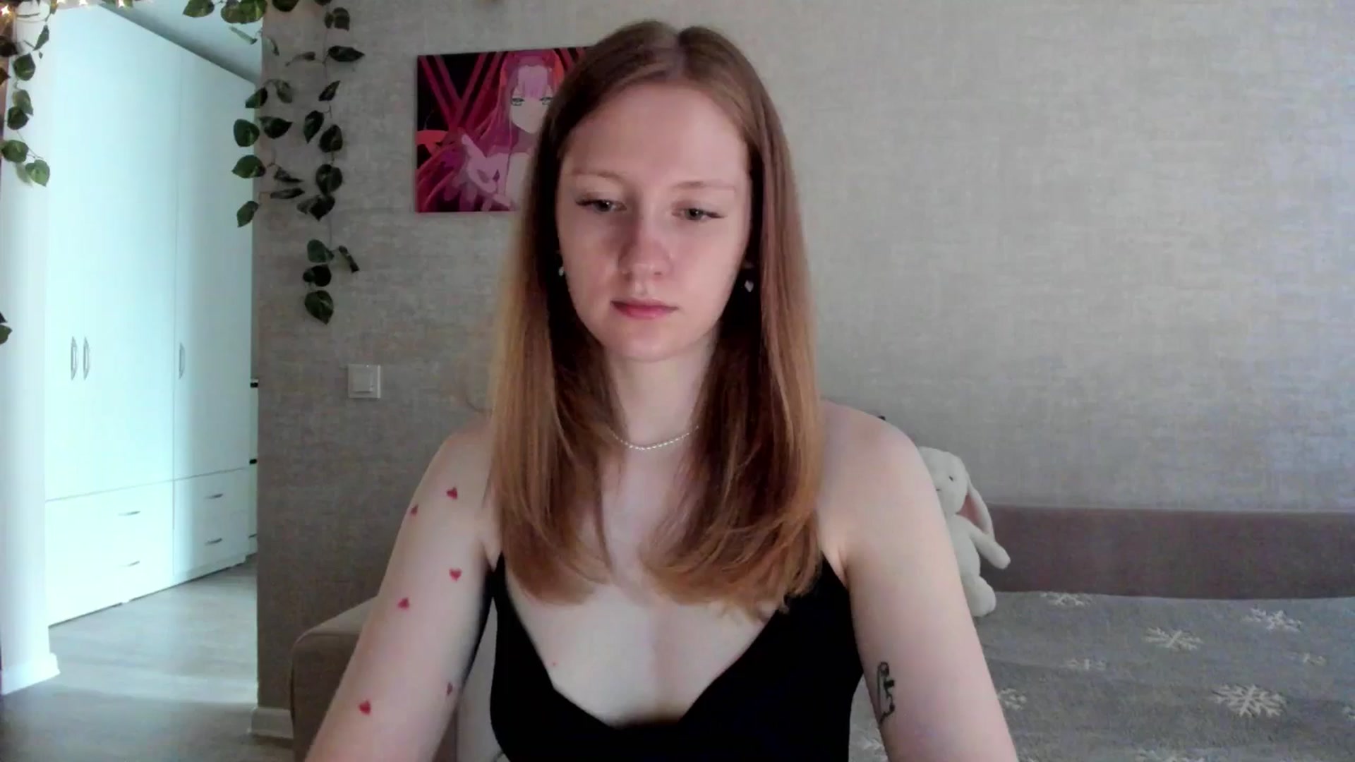 Gallery image thumbnail from girlyAlicey's myfreecams stream on, 06/24/2025, 03:12 image 17 of 20