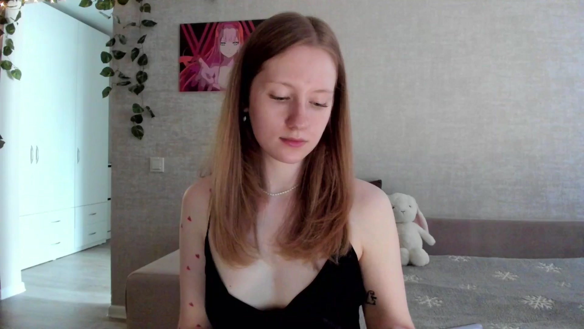 Gallery image thumbnail from girlyAlicey's myfreecams stream on, 06/24/2025, 03:12 image 18 of 20