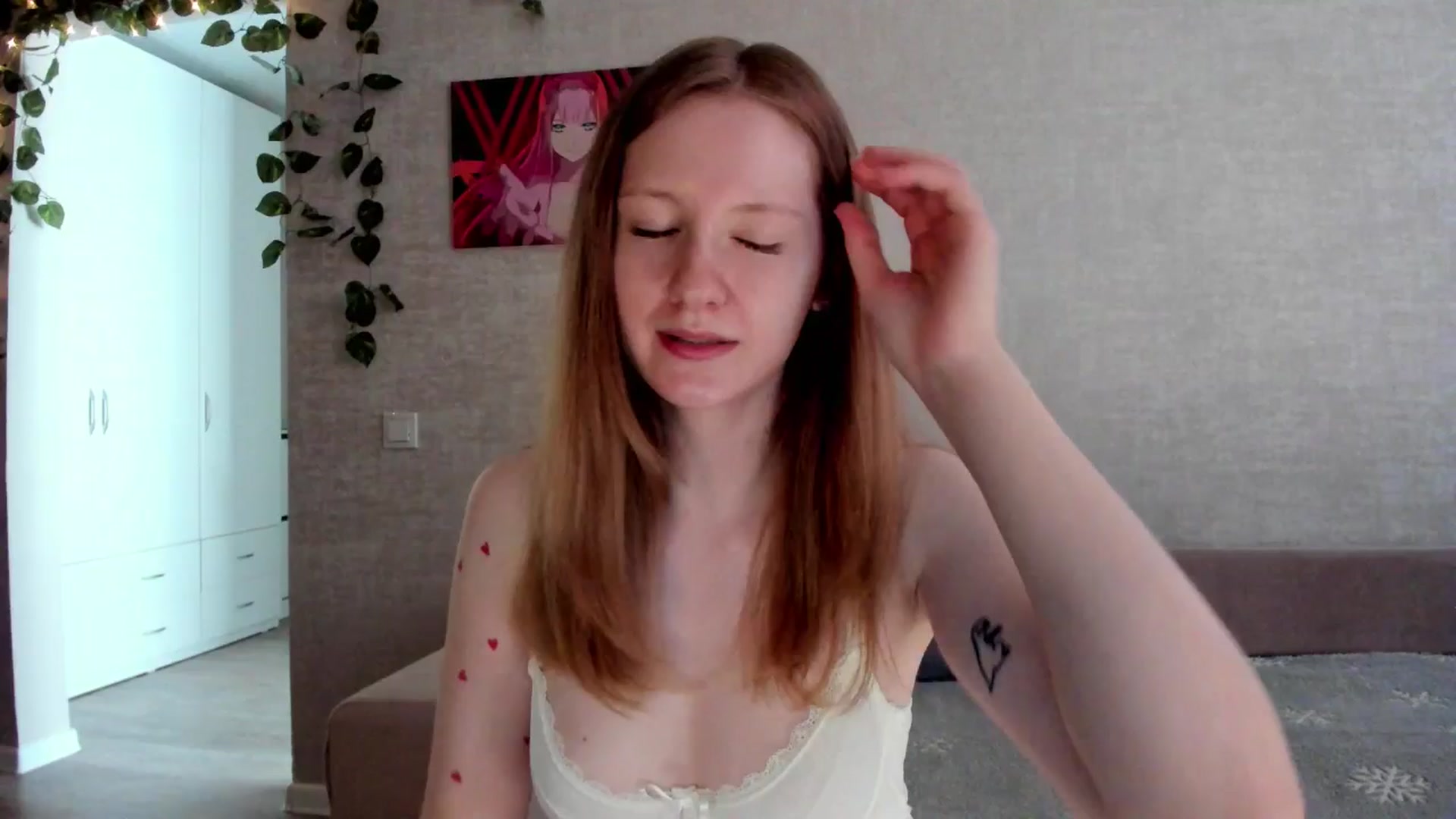 Gallery image thumbnail from girlyAlicey's myfreecams stream on, 06/27/2025, 03:41 image 8 of 20