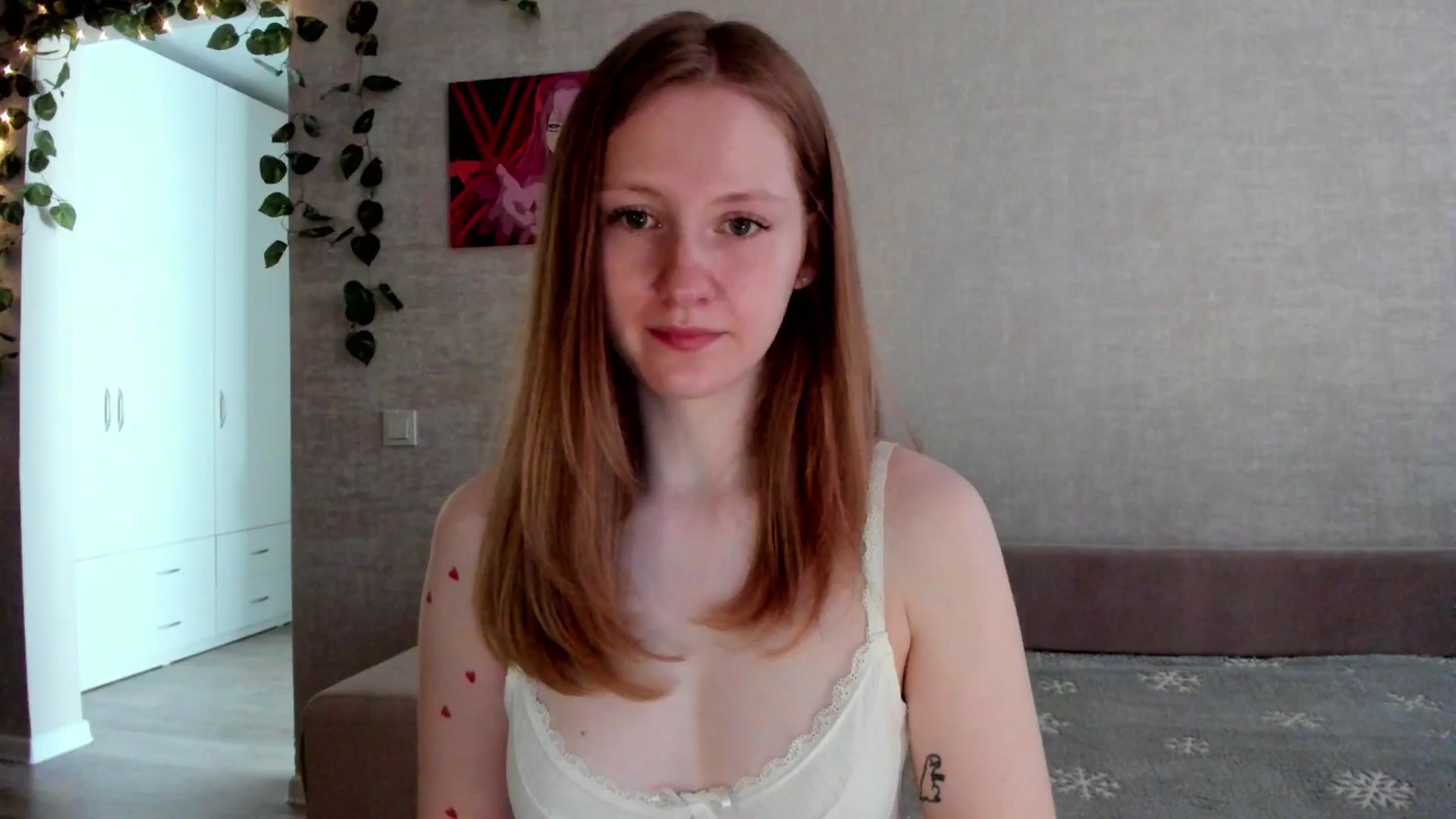 Gallery image thumbnail from girlyAlicey's myfreecams stream on, 06/27/2025, 03:41 image 6 of 20