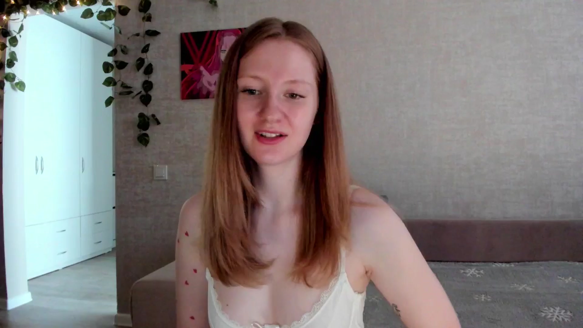 Gallery image thumbnail from girlyAlicey's myfreecams stream on, 06/27/2025, 03:41 image 19 of 20
